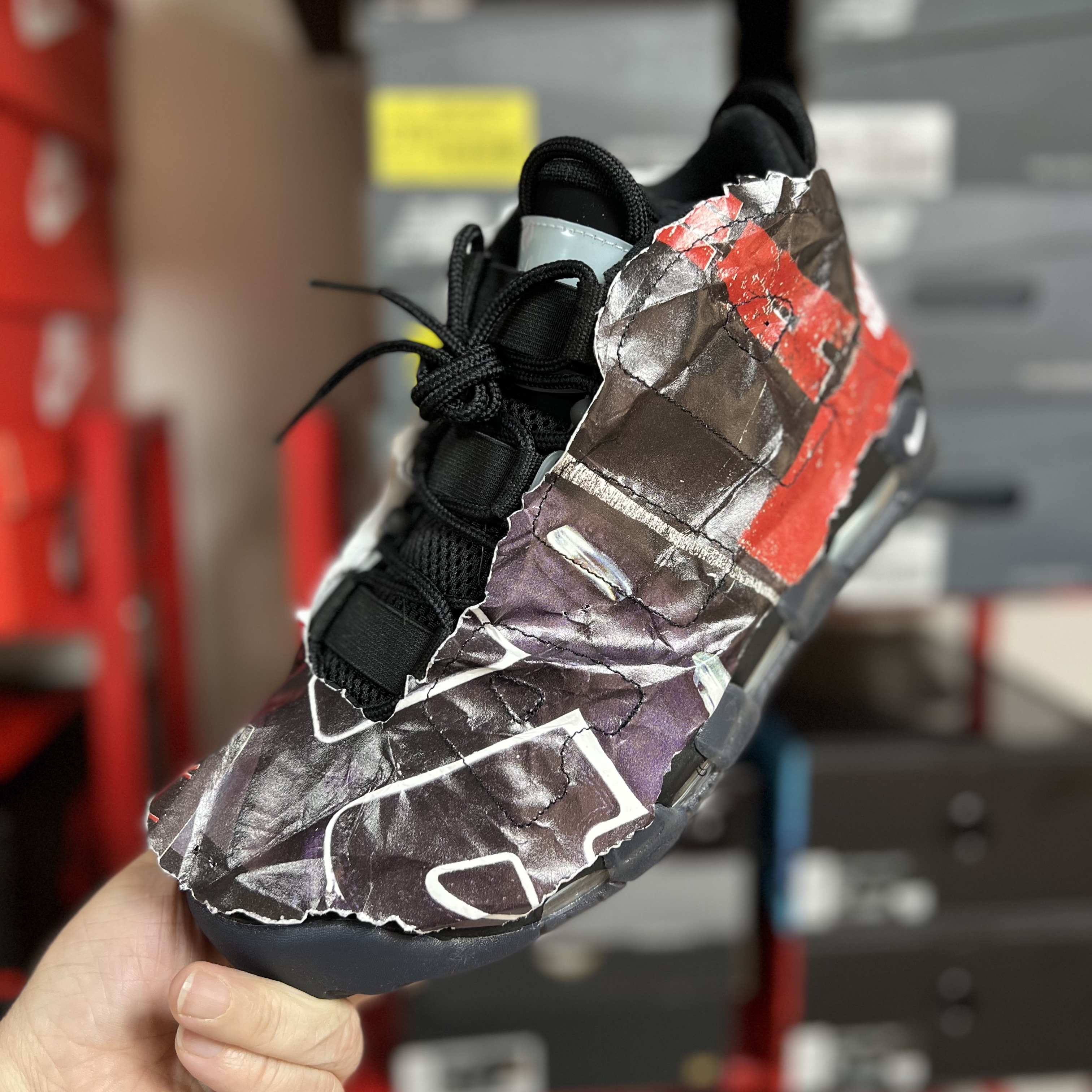 Nike Air More Uptempo 96 Maximum Volume 착용 스타일 - 1