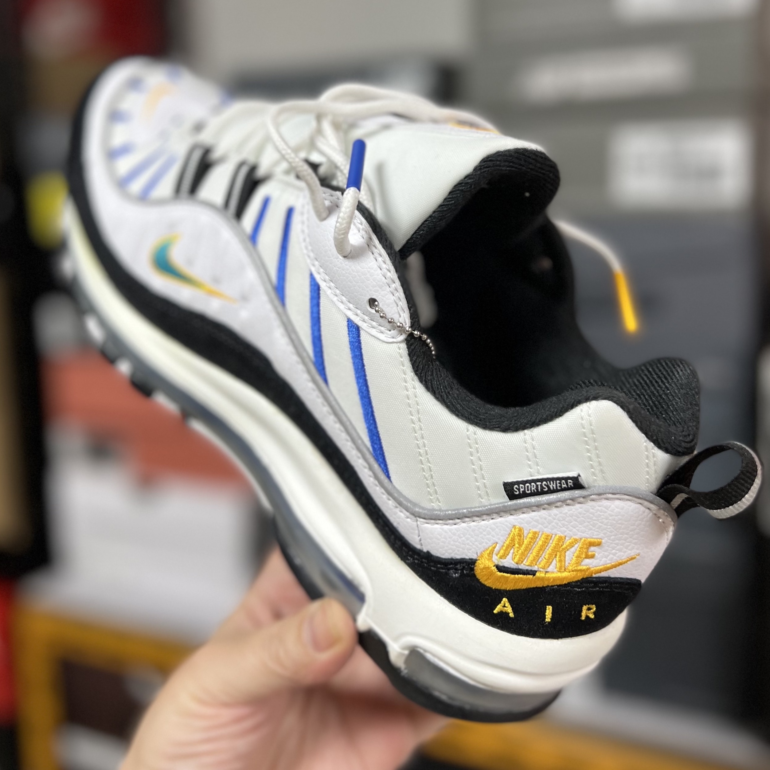 Nike Air Max 98 PRM White Teal Nebula University Gold 착용 스타일 - 2