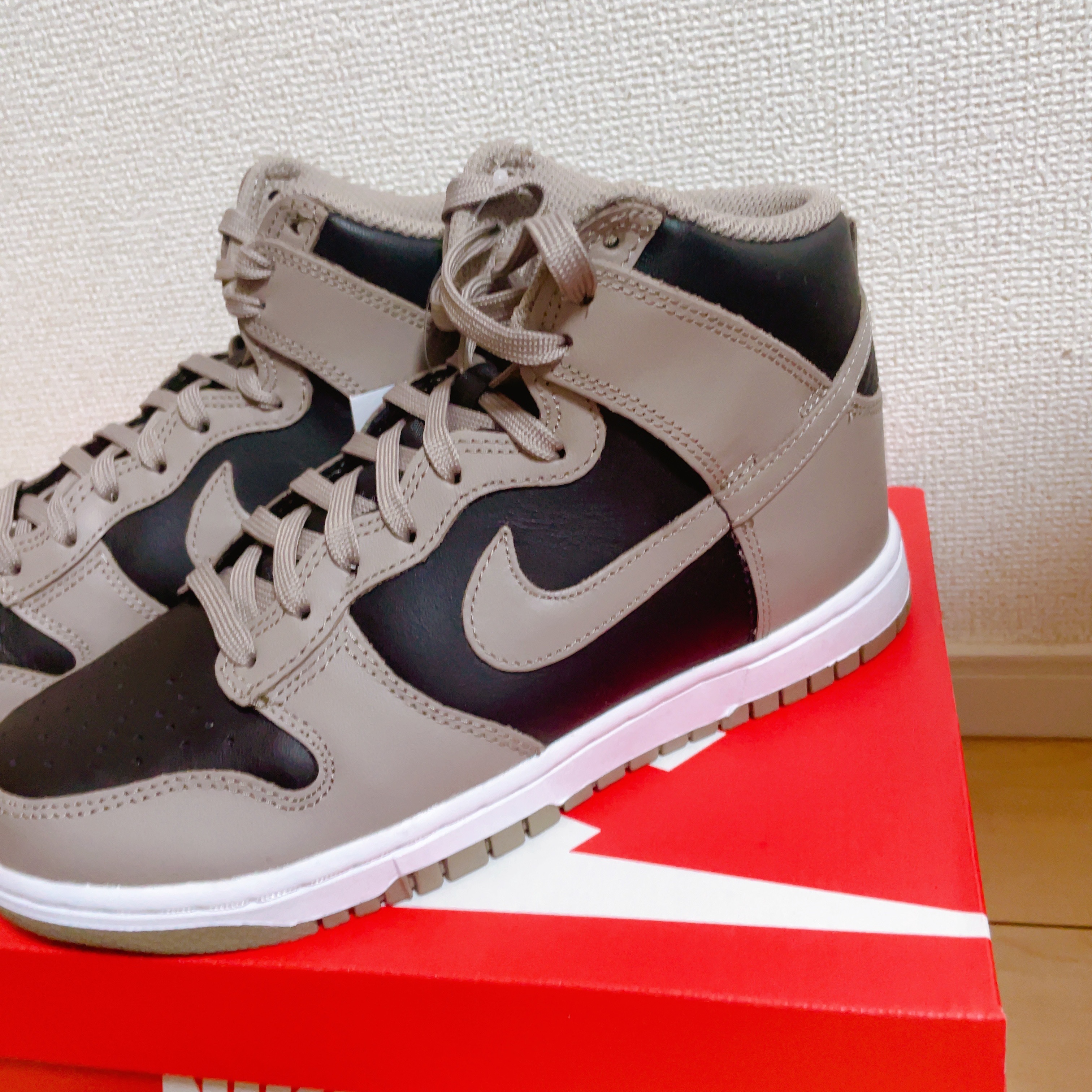(W) Nike Dunk High Moon Fossil 착용 스타일 - 2