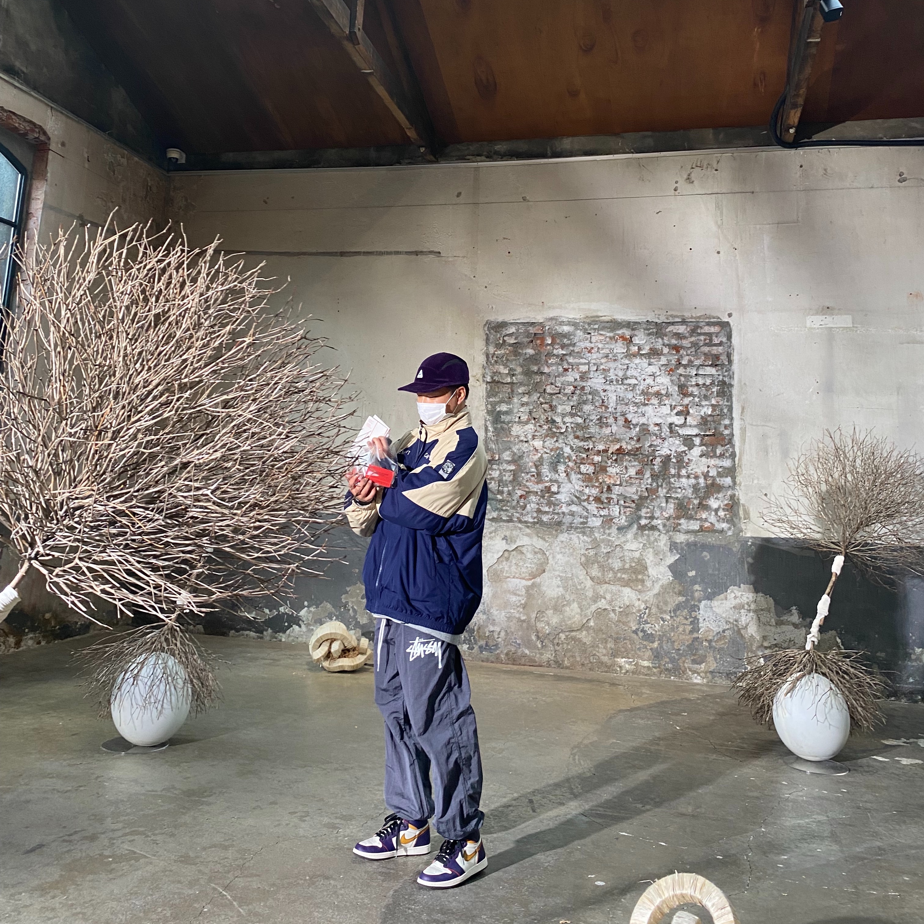 Nike x Stussy Beach Pants Off Noir, Jordan 1 Retro High OG Defiant SB LA to Chicago 착용 스타일