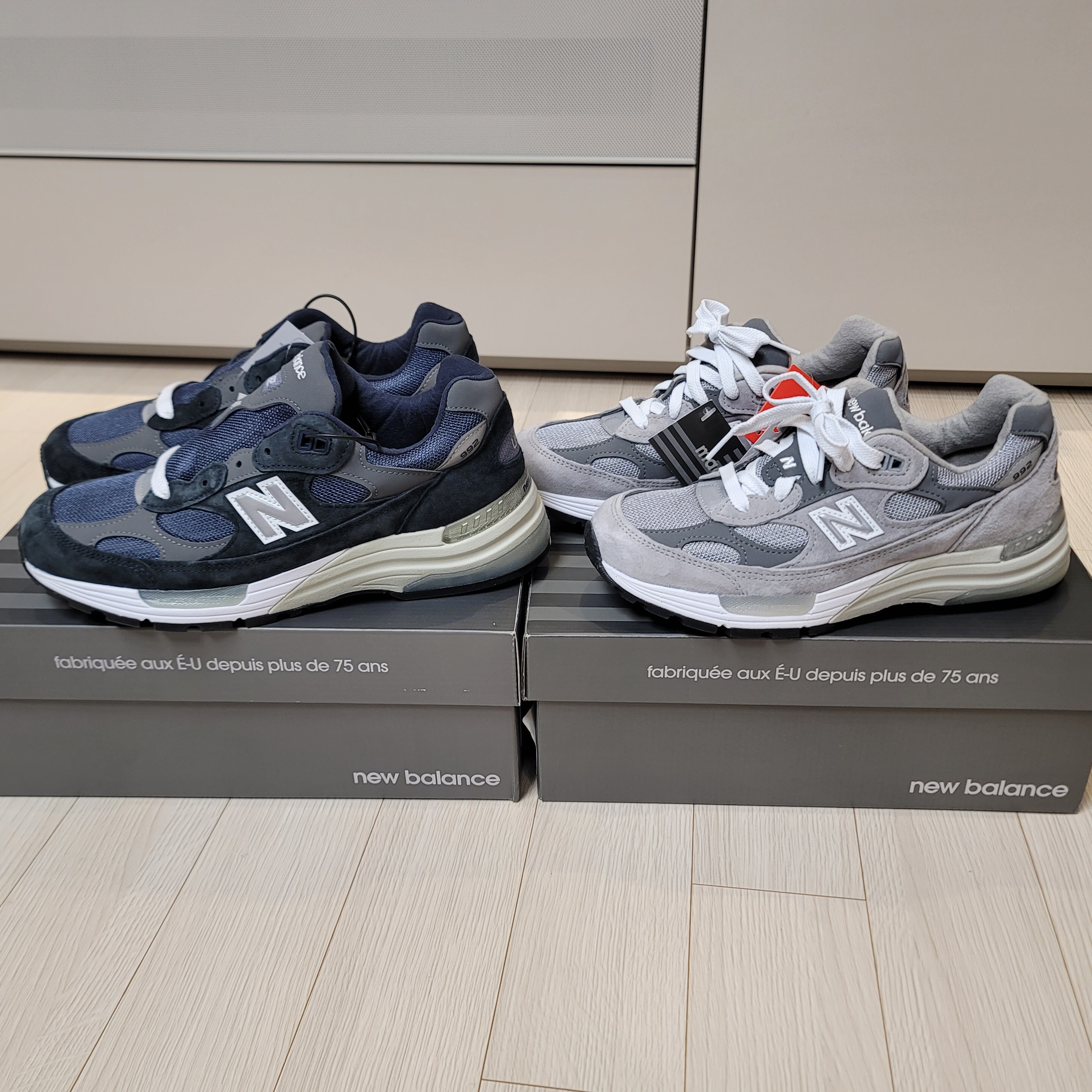 New Balance 992 Made in USA Navy, New Balance 992 Made in USA Grey - D Standard 착용 스타일