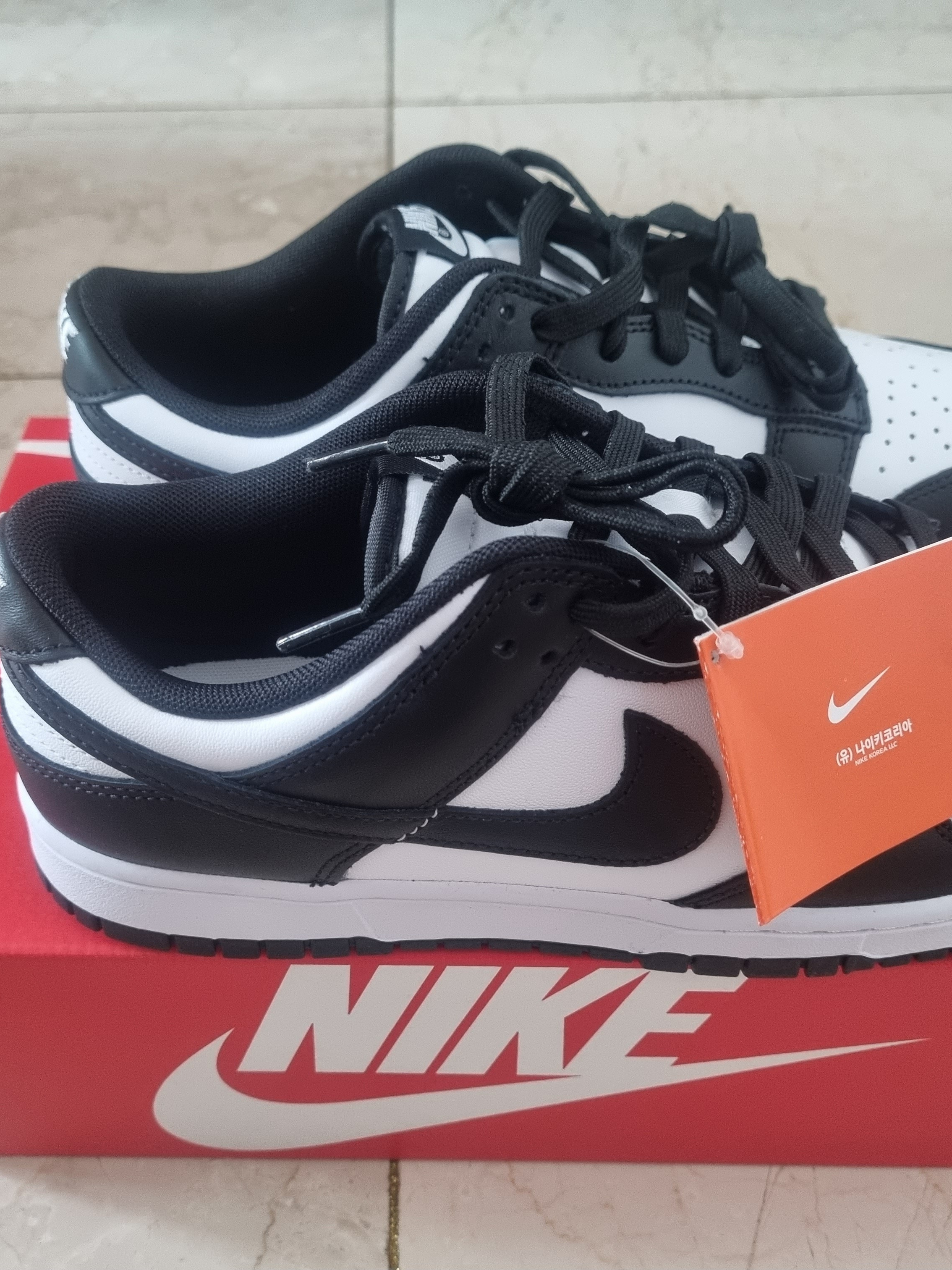 Nike Dunk Low Retro Black 착용 스타일 - 1