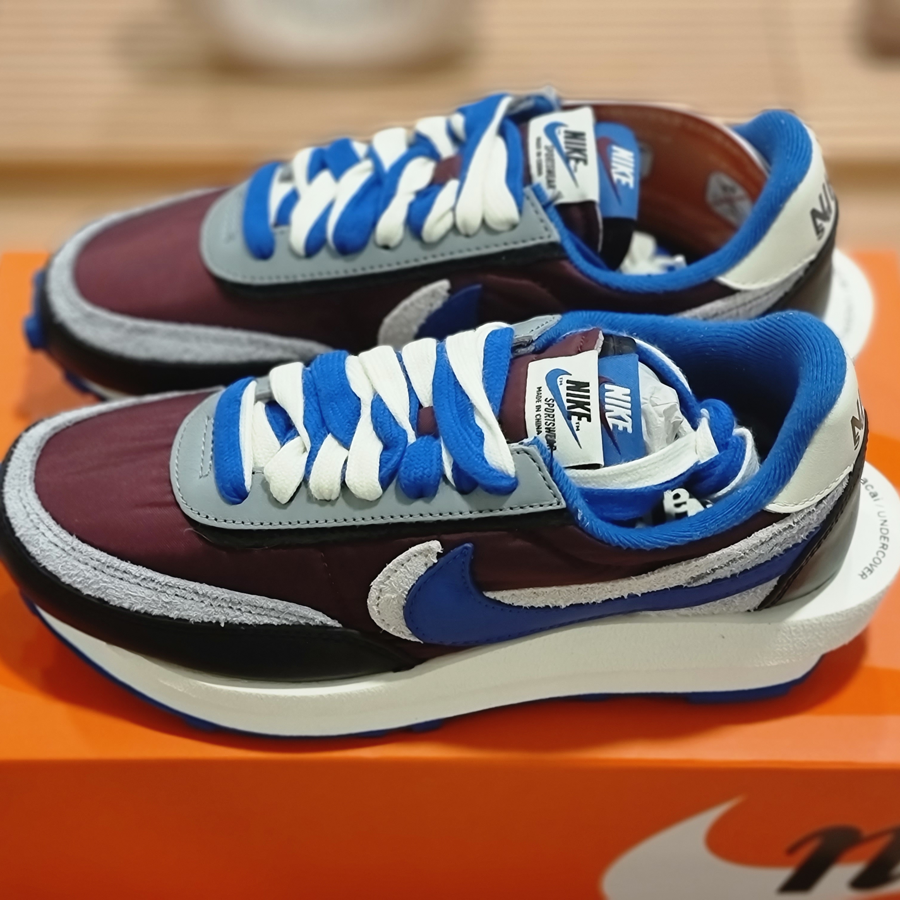 Nike x Sacai x Undercover LDWaffle Night Maroon Team Royal 착용 스타일