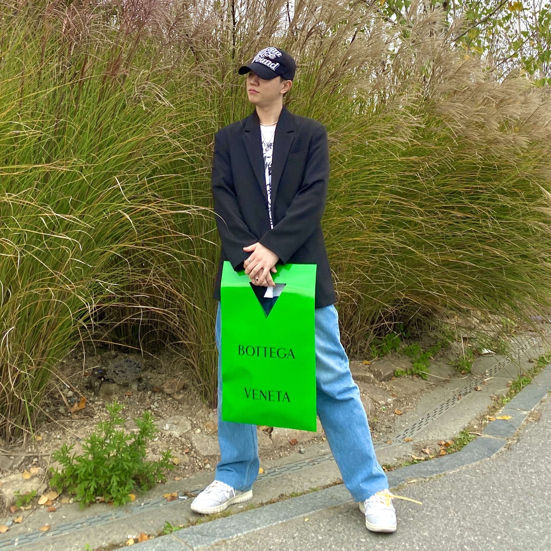 Stussy x Marc Jacobs 40 WT T-Shirt, Nike x Off-White Dunk Low The 50 - Lot 46 착용 스타일 - 4