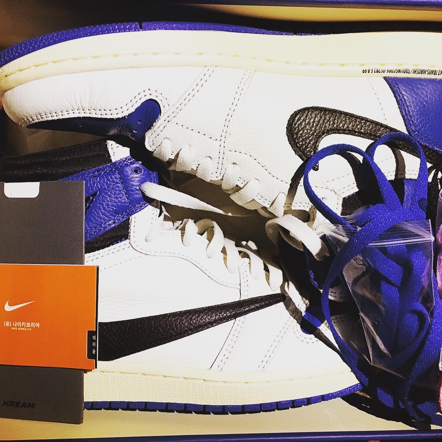 Jordan 1 x Travis Scott Retro Low OG SP Mocha, Jordan 1 x Travis Scott x Fragment Retro High OG SP Military Blue 착용 스타일 - 2