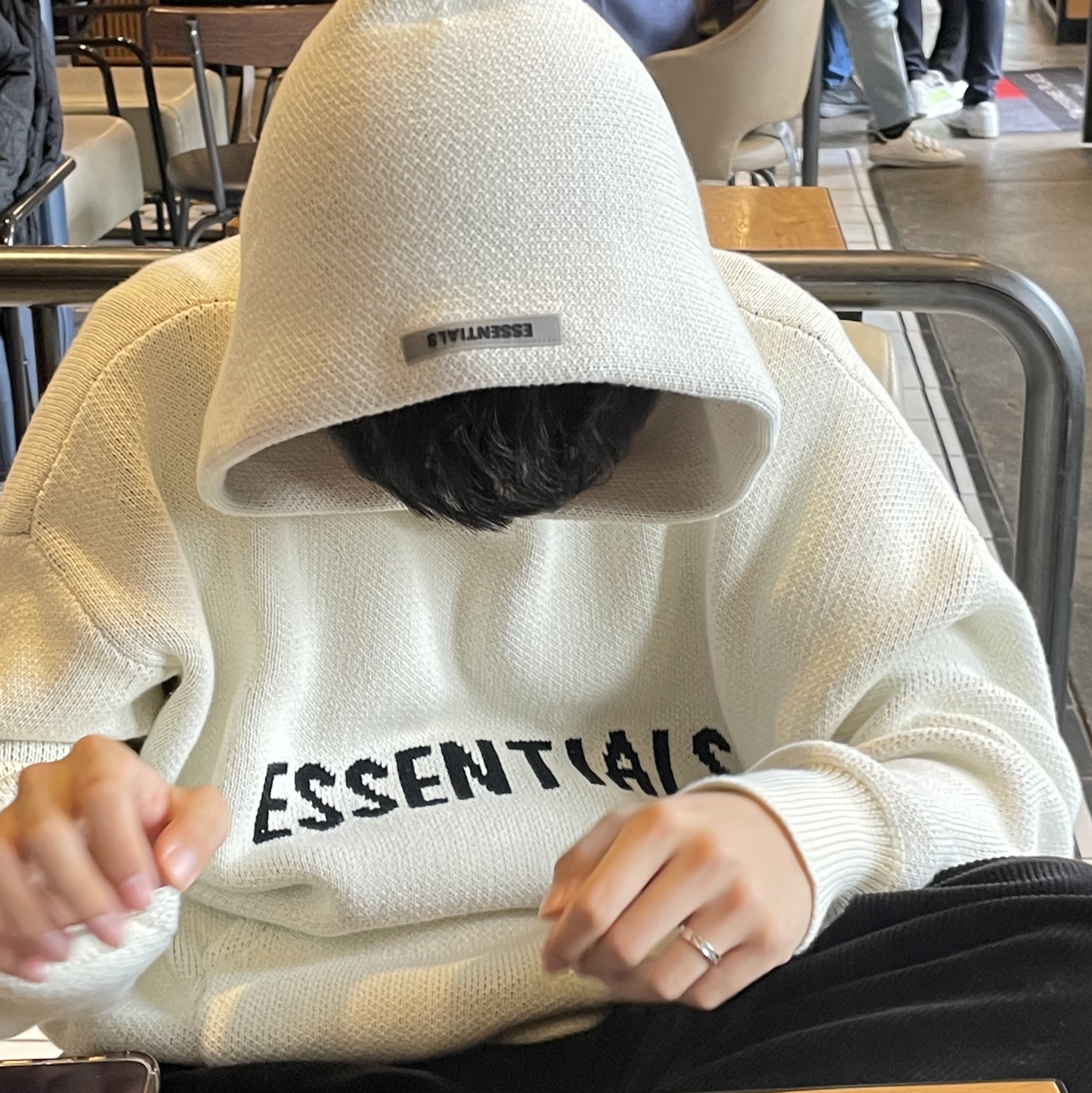 Essentials Knit Hoodie Cream - 20FW 착용 스타일