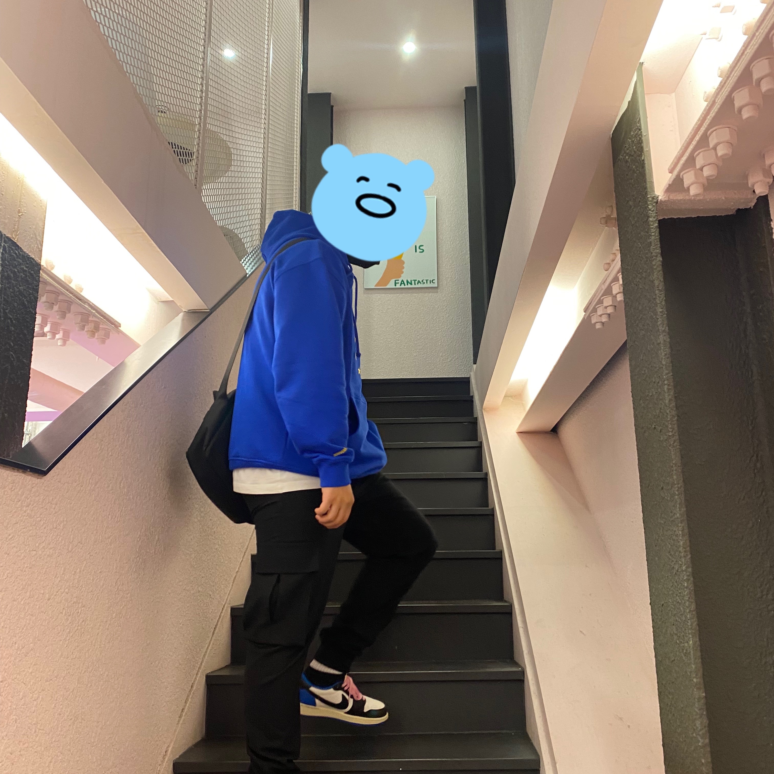 Jordan 1 x Travis Scott x Fragment Retro Low OG SP Military Blue 착용 스타일