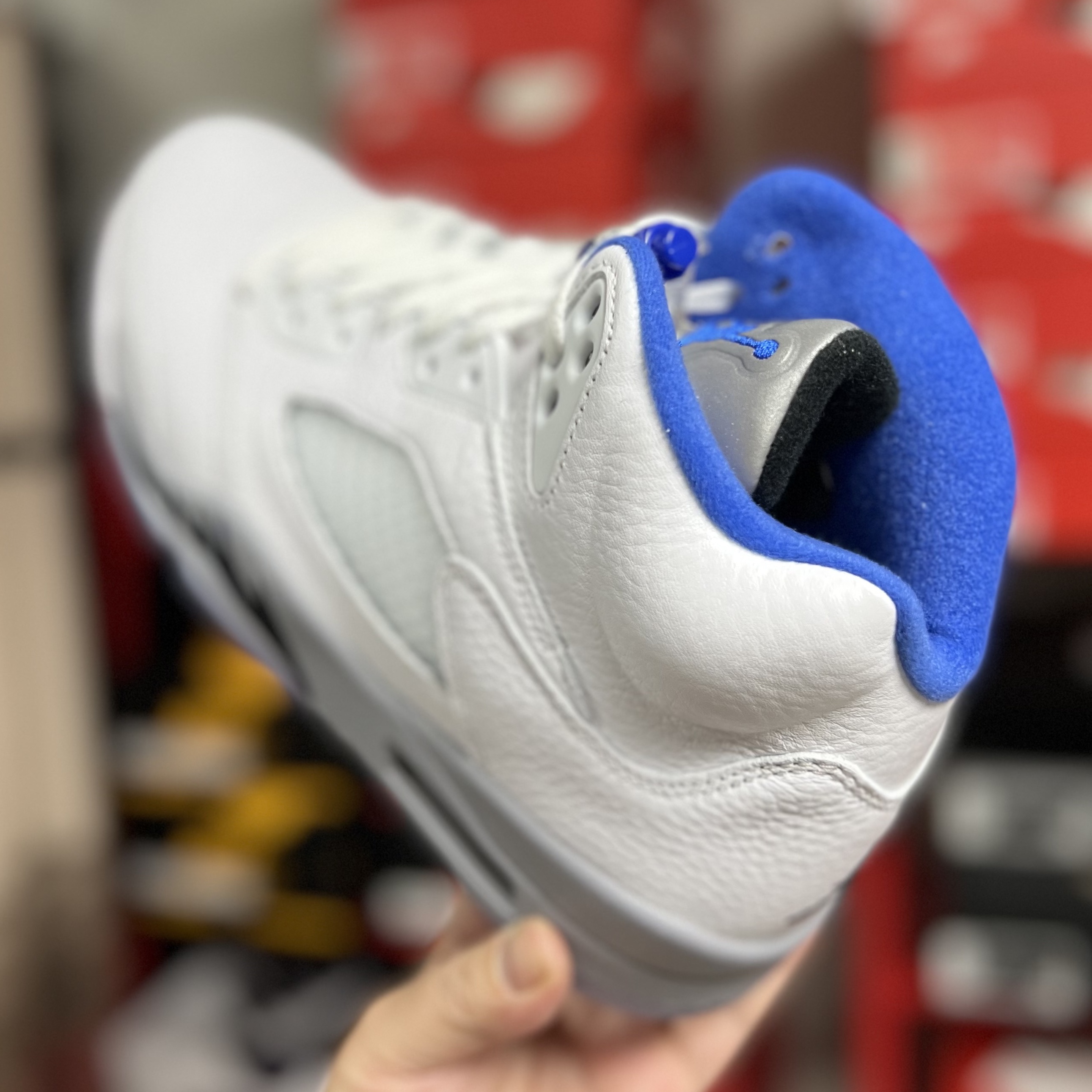 Jordan 5 Retro Stealth 2.0 착용 스타일 - 2