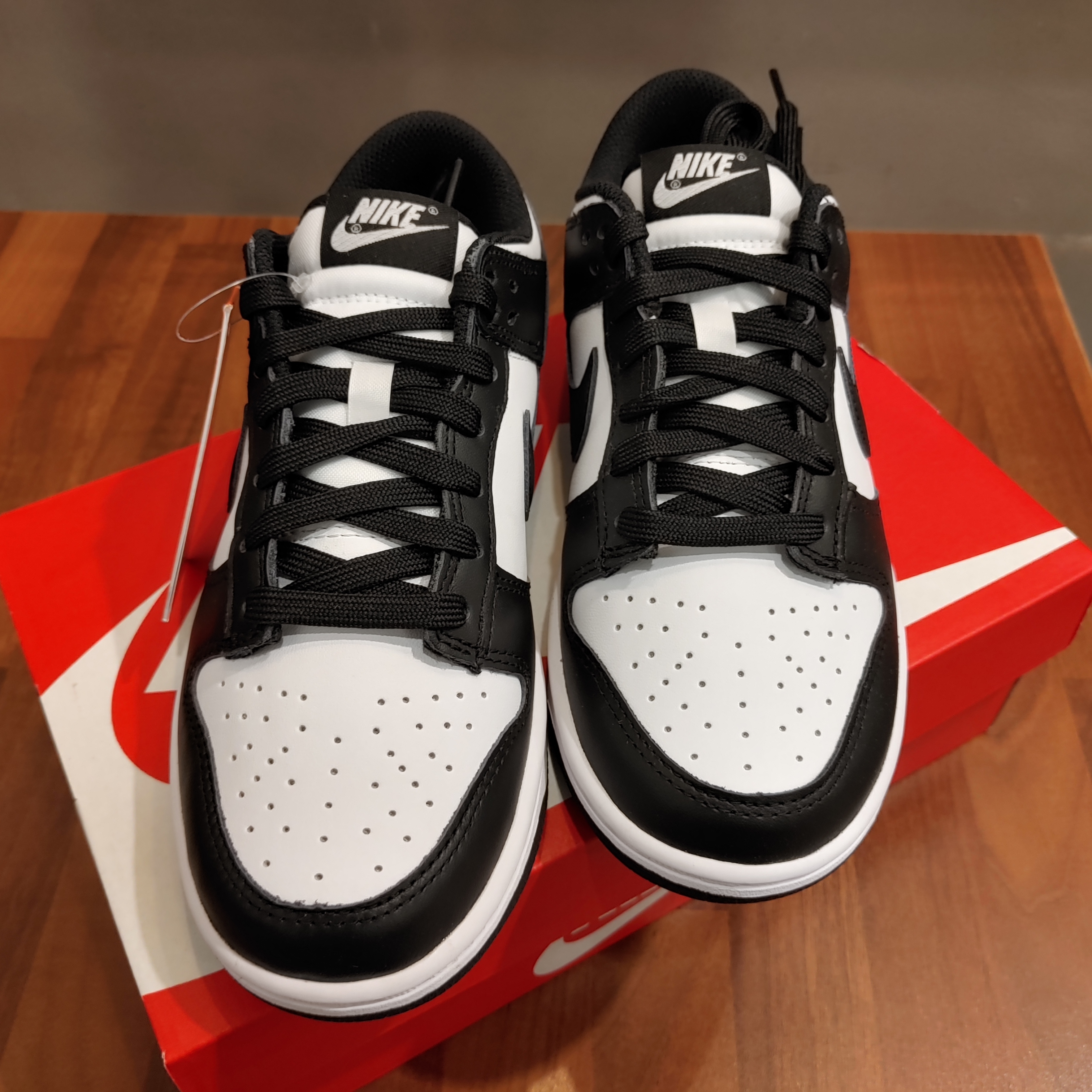 (W) Nike Dunk Low Black 착용 스타일 - 2