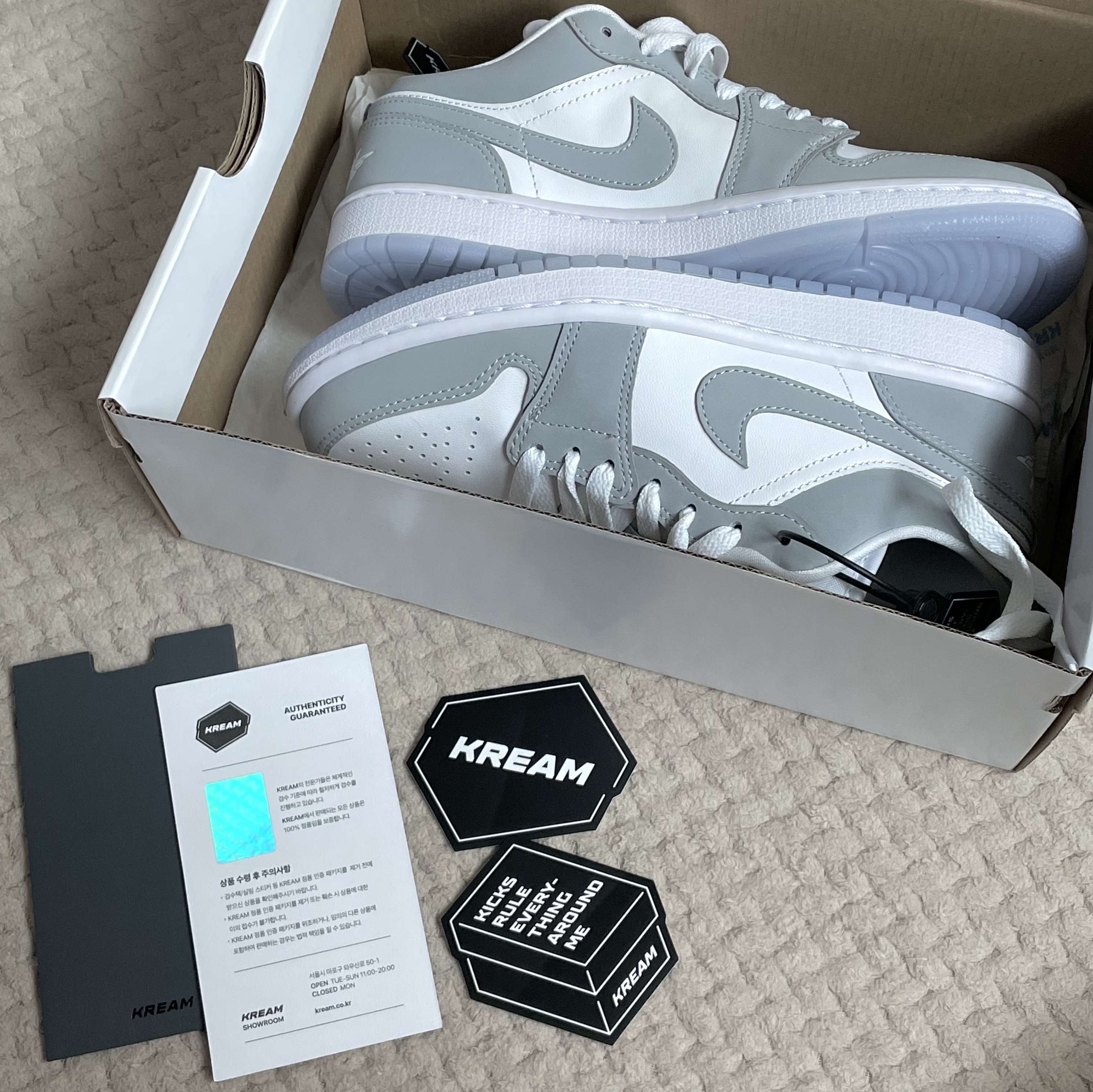 (W) Jordan 1 Low White Wolf Grey 착용 스타일
