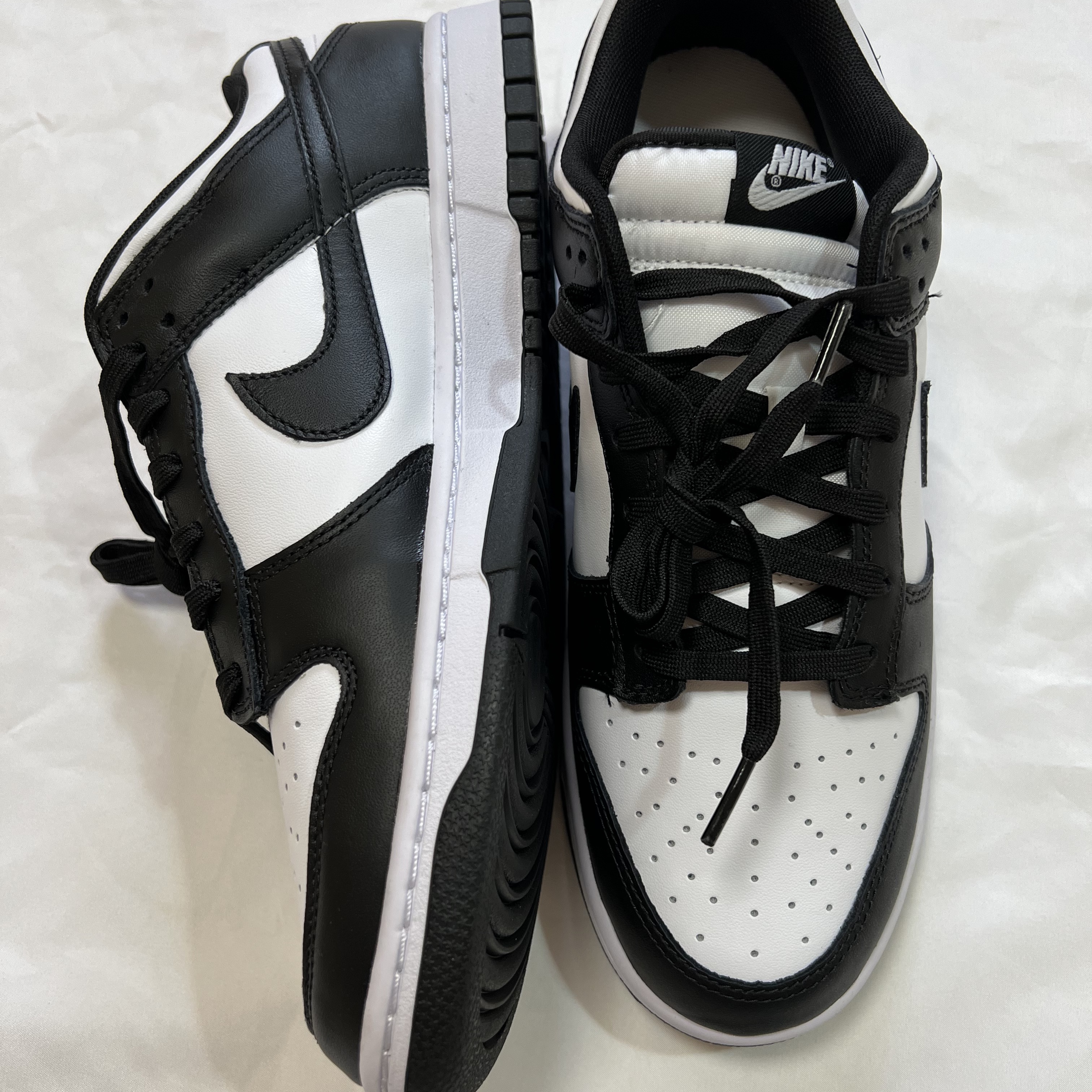 Nike Dunk Low Retro Black 착용 스타일 - 2
