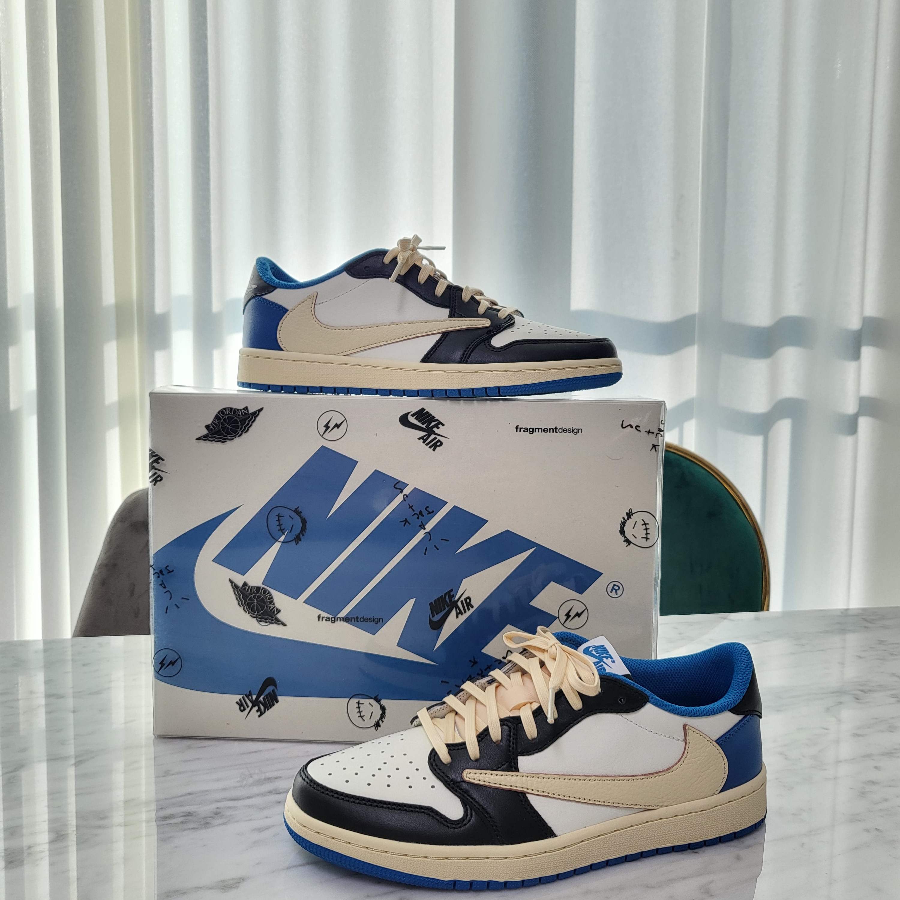 Jordan 1 x Travis Scott x Fragment Retro High OG SP Military Blue, Jordan 1 x Travis Scott x Fragment Retro Low OG SP Military Blue 착용 스타일 - 2