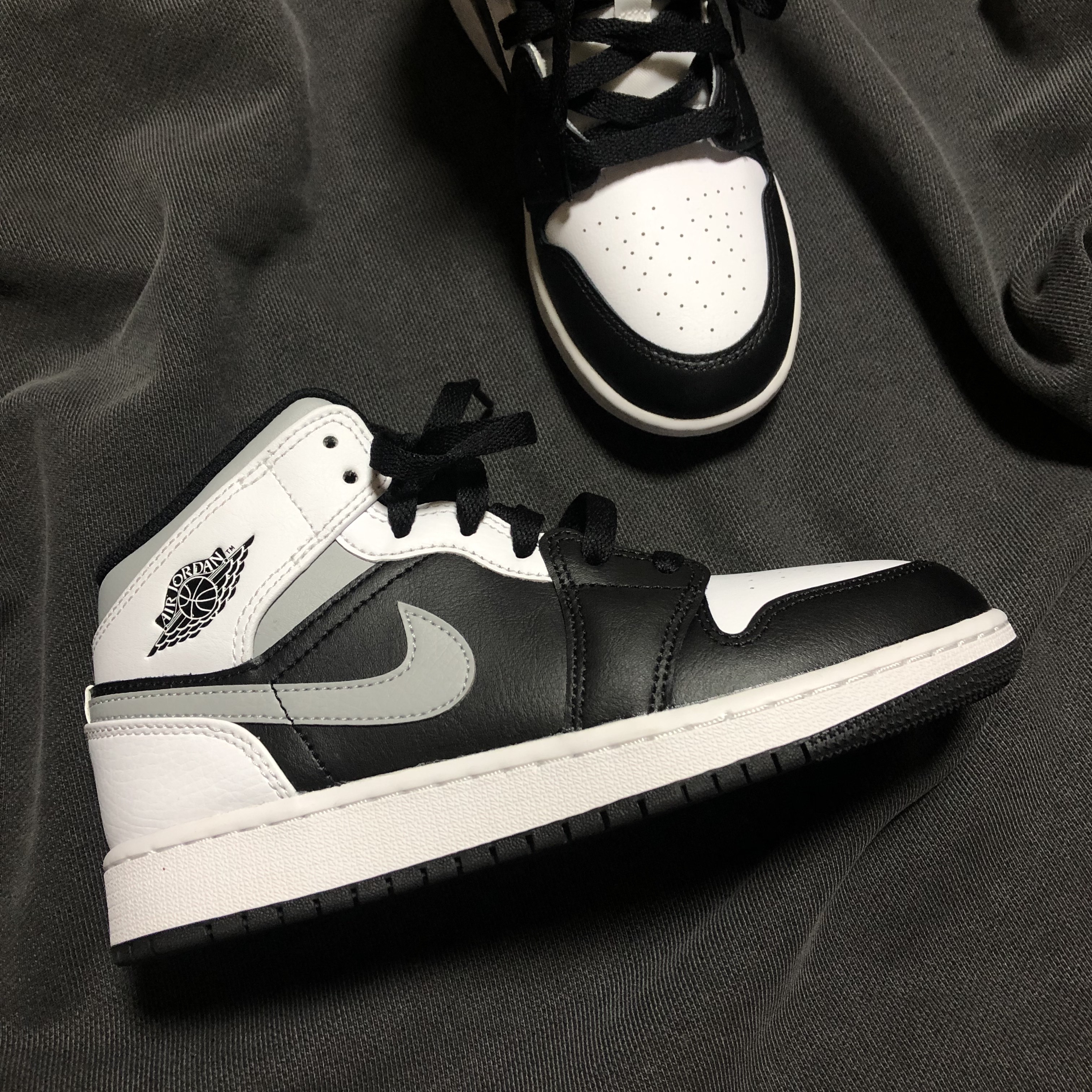Jordan 1 Mid White Shadow, (GS) Jordan 1 Mid White Shadow 착용 스타일