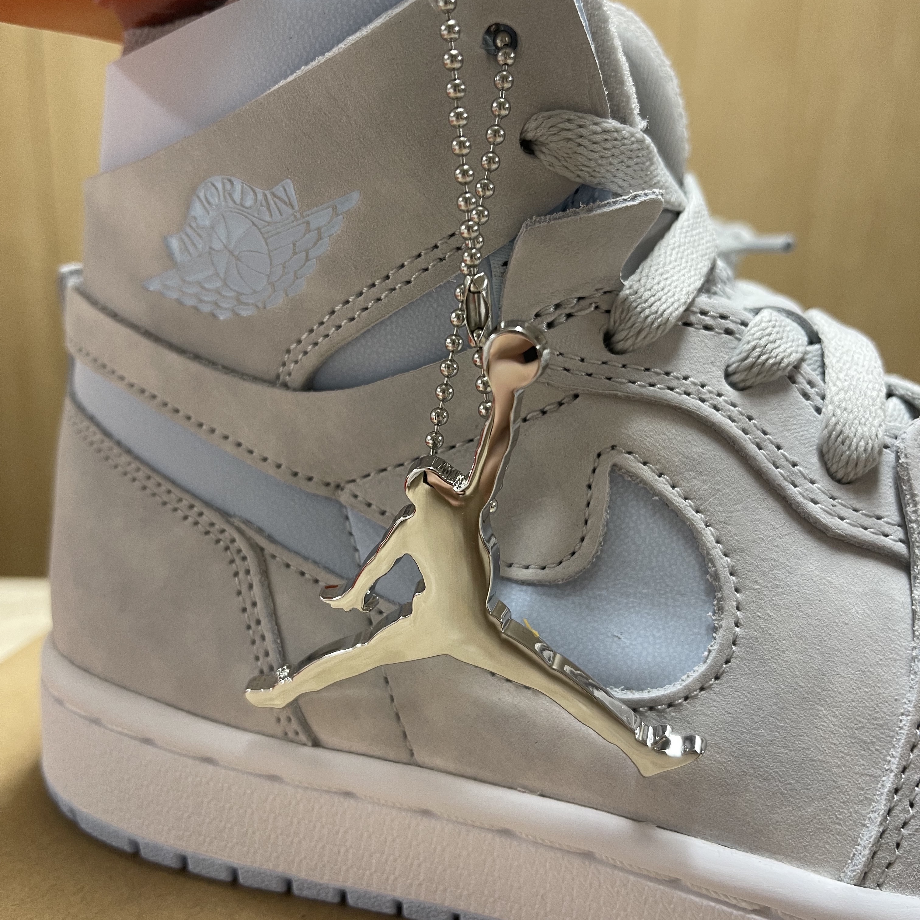 (W) Jordan 1 Zoom Air CMFT Grey Fog and Celestine Blue 착용 스타일 - 5