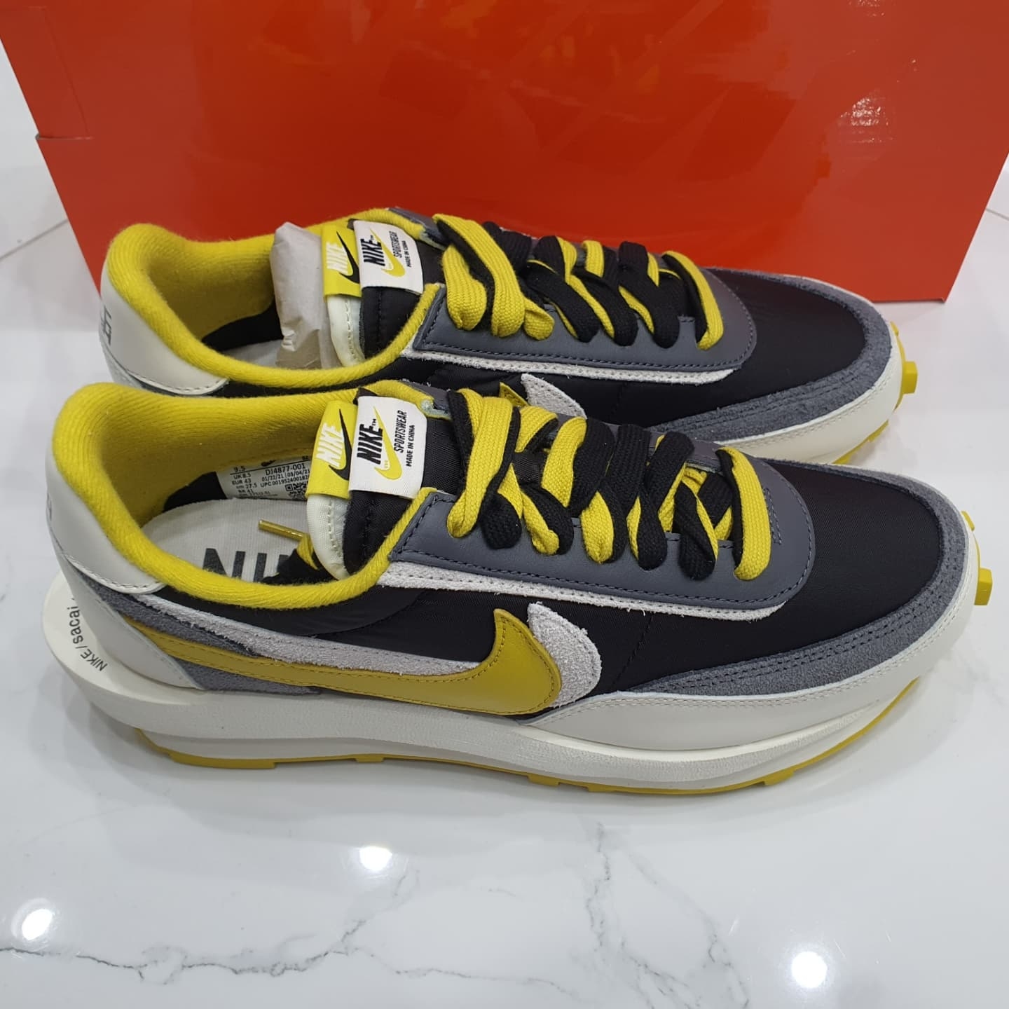 Nike x Sacai x Undercover LDWaffle Black Bright Citron 착용 스타일 - 3