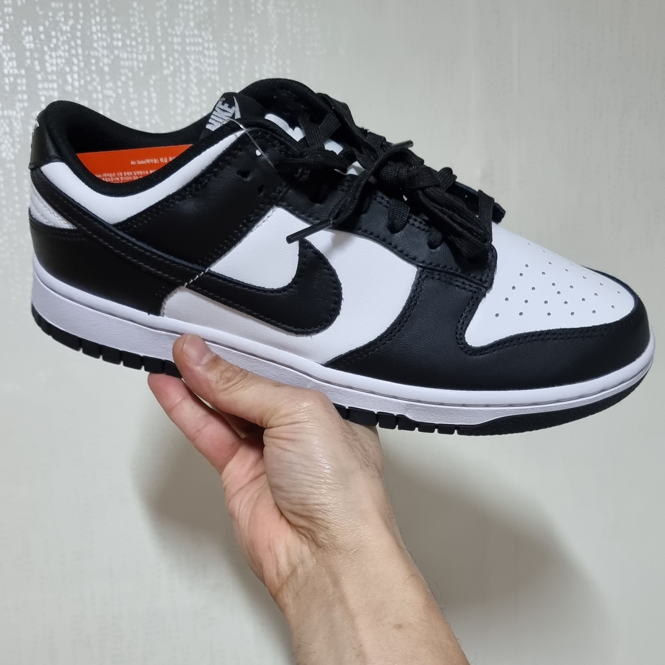 Nike Dunk Low Retro Black 착용 스타일 - 3