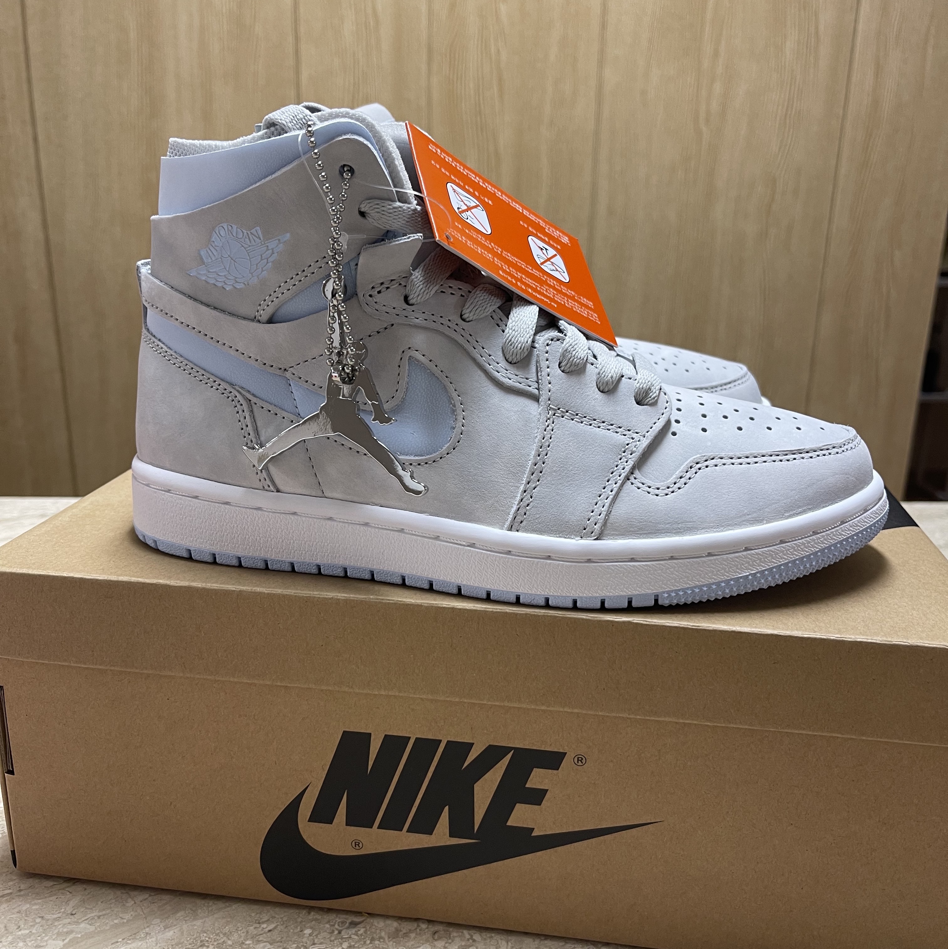(W) Jordan 1 Zoom Air CMFT Grey Fog and Celestine Blue 착용 스타일 - 3