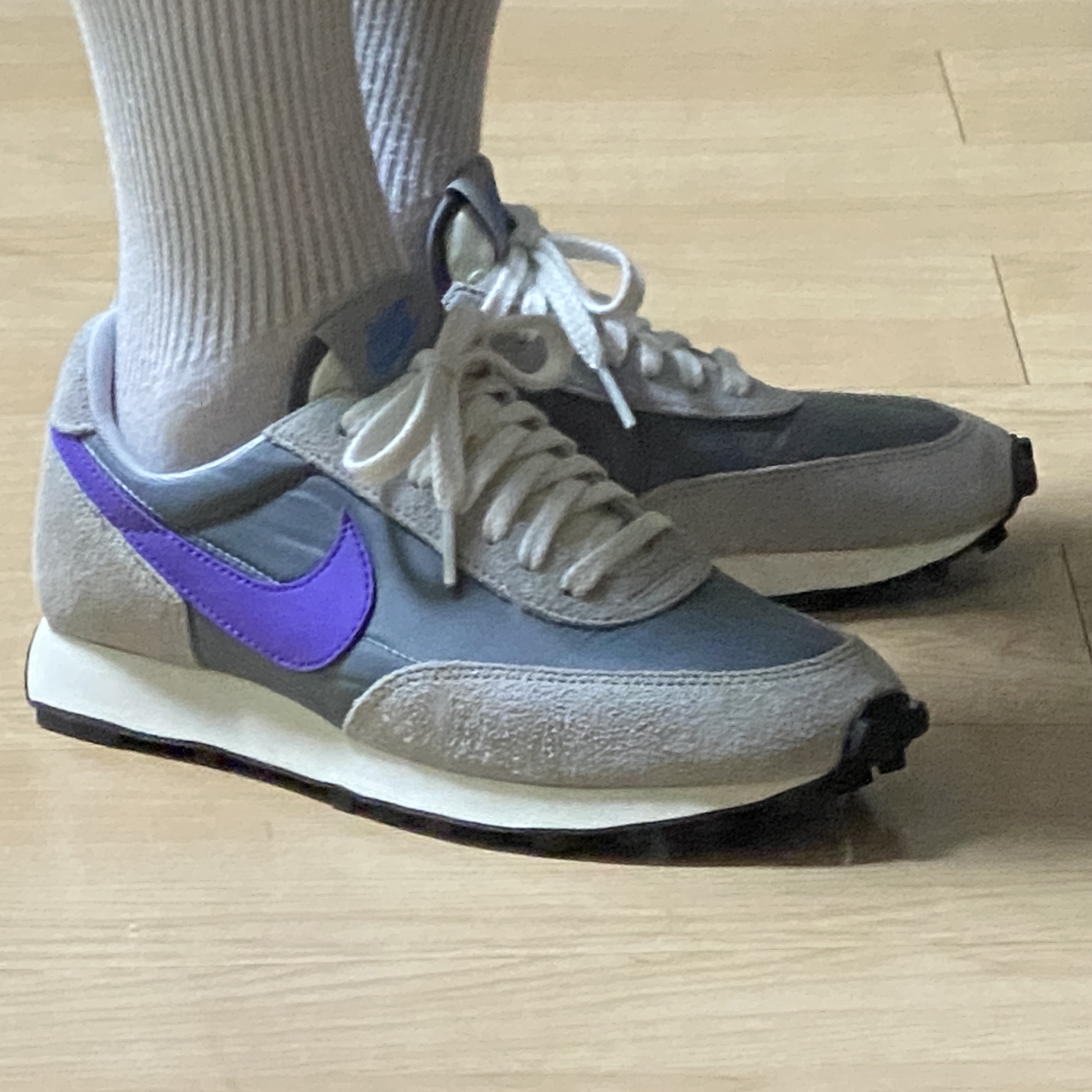 Nike Daybreak SP Cool Grey Hyper Grape 착용 스타일