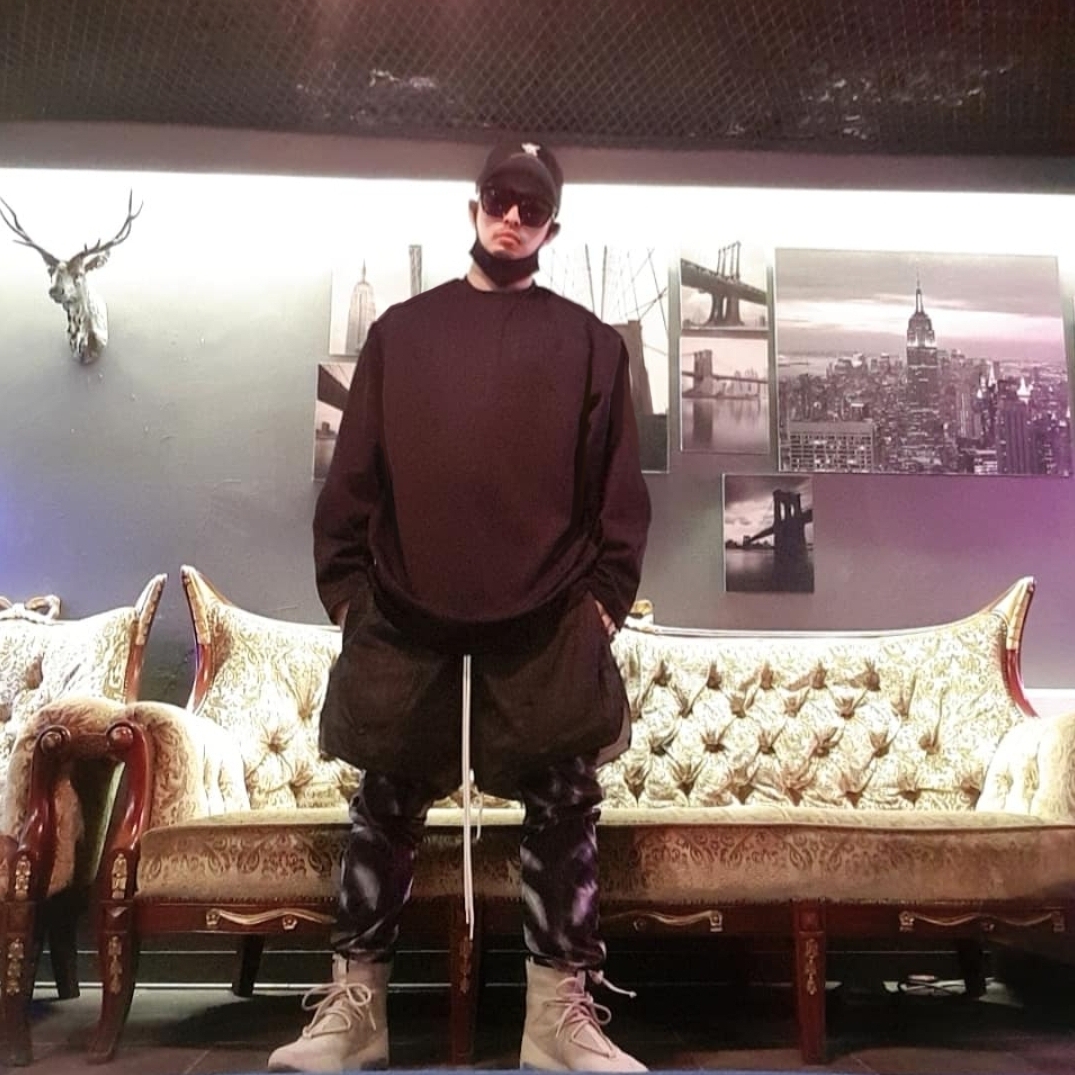 Nike x Fear of God Air Fear of God 1 Oatmeal, Nike x Fear of God AOP Pants Black 착용 스타일