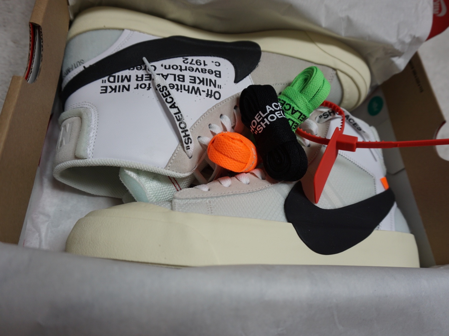 Nike x Off-White Blazer Mid White OG The Ten 착용 스타일 - 3