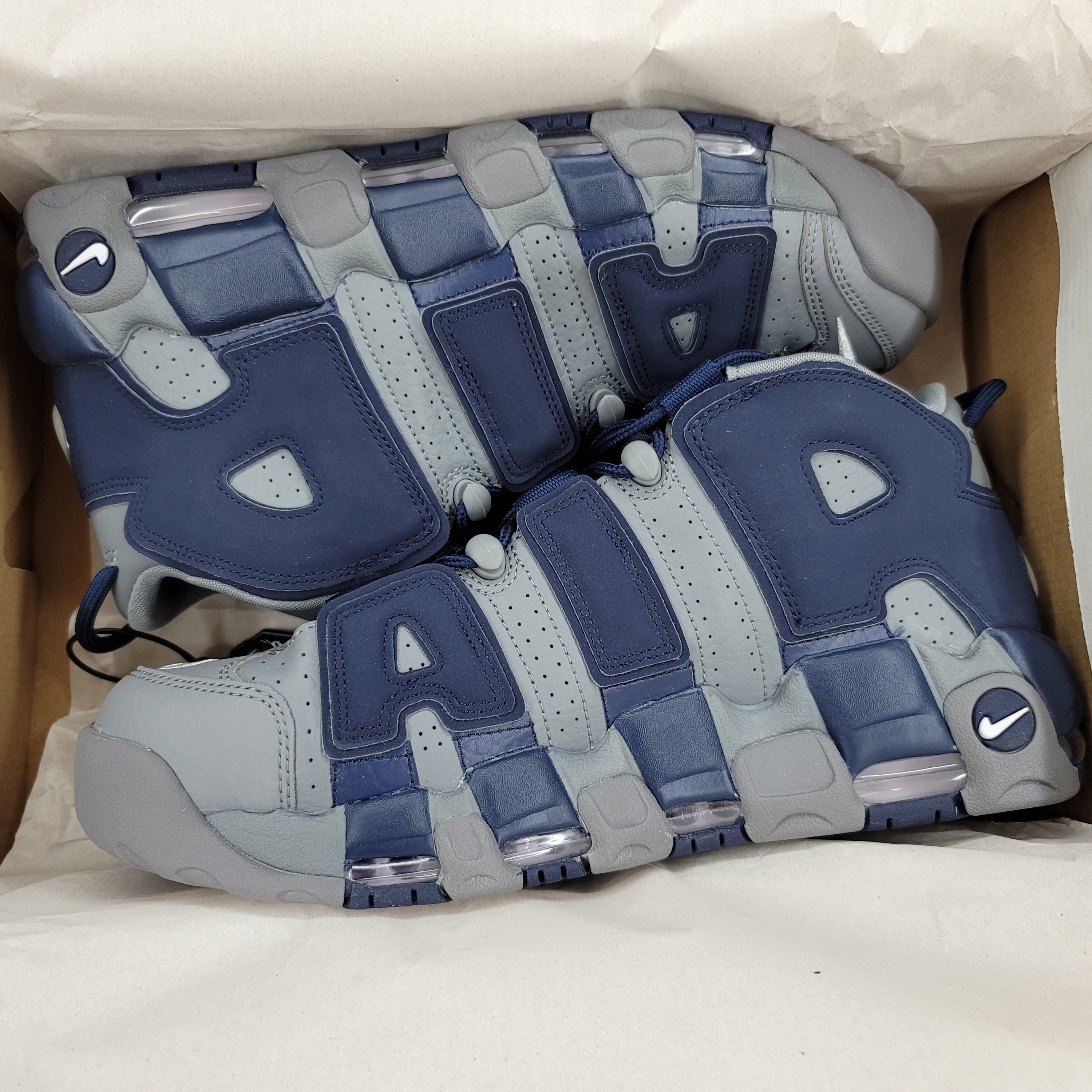 Nike Air More Uptempo 96 Loud and Clear 2021 착용 스타일