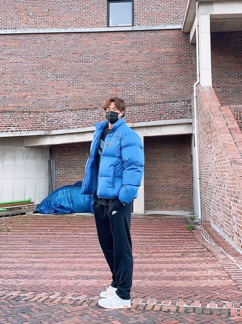 Supreme x Nike Reversible Puffy Jacket Blue - 21SS 착용 스타일 - 1