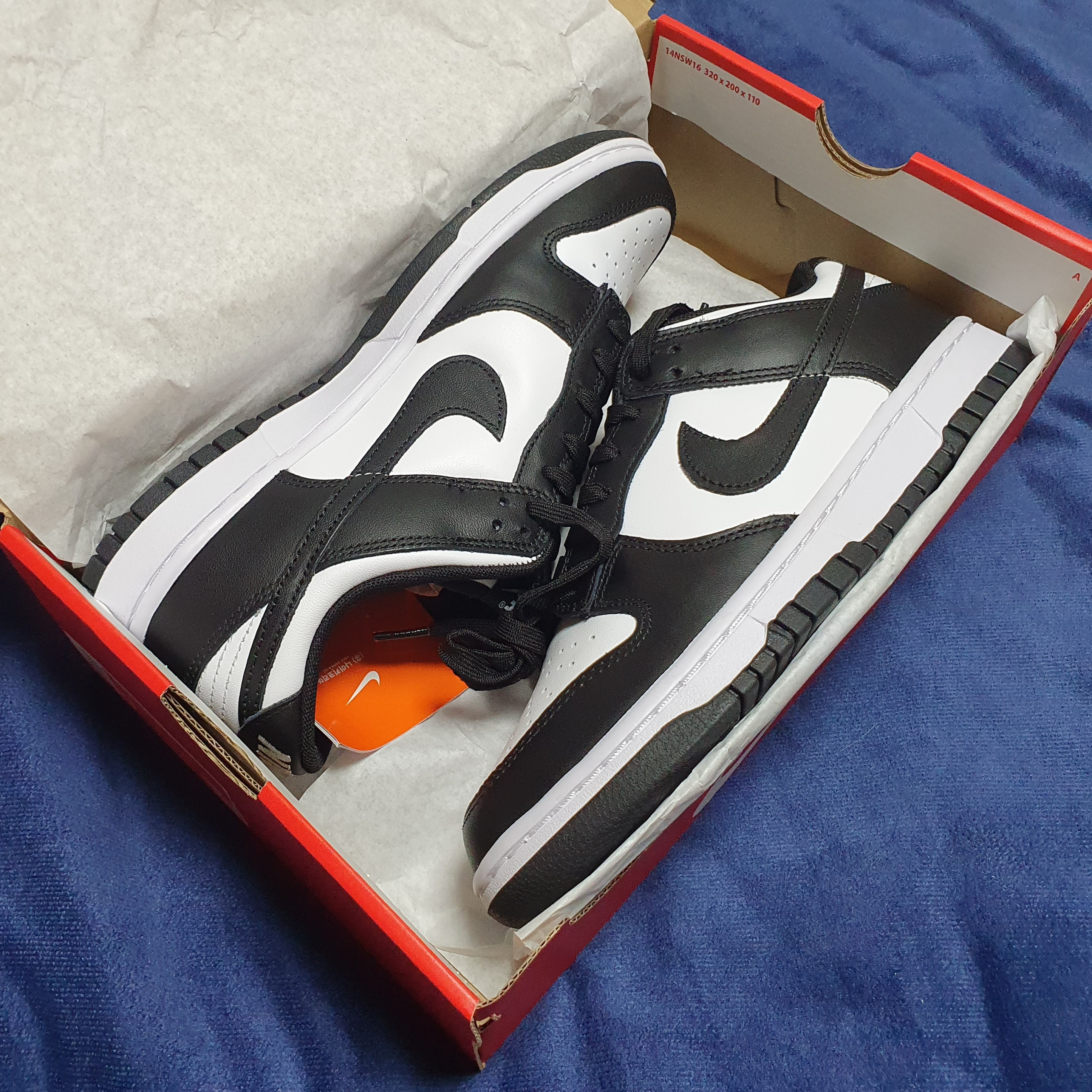Nike Dunk Low Retro Black 착용 스타일 - 2