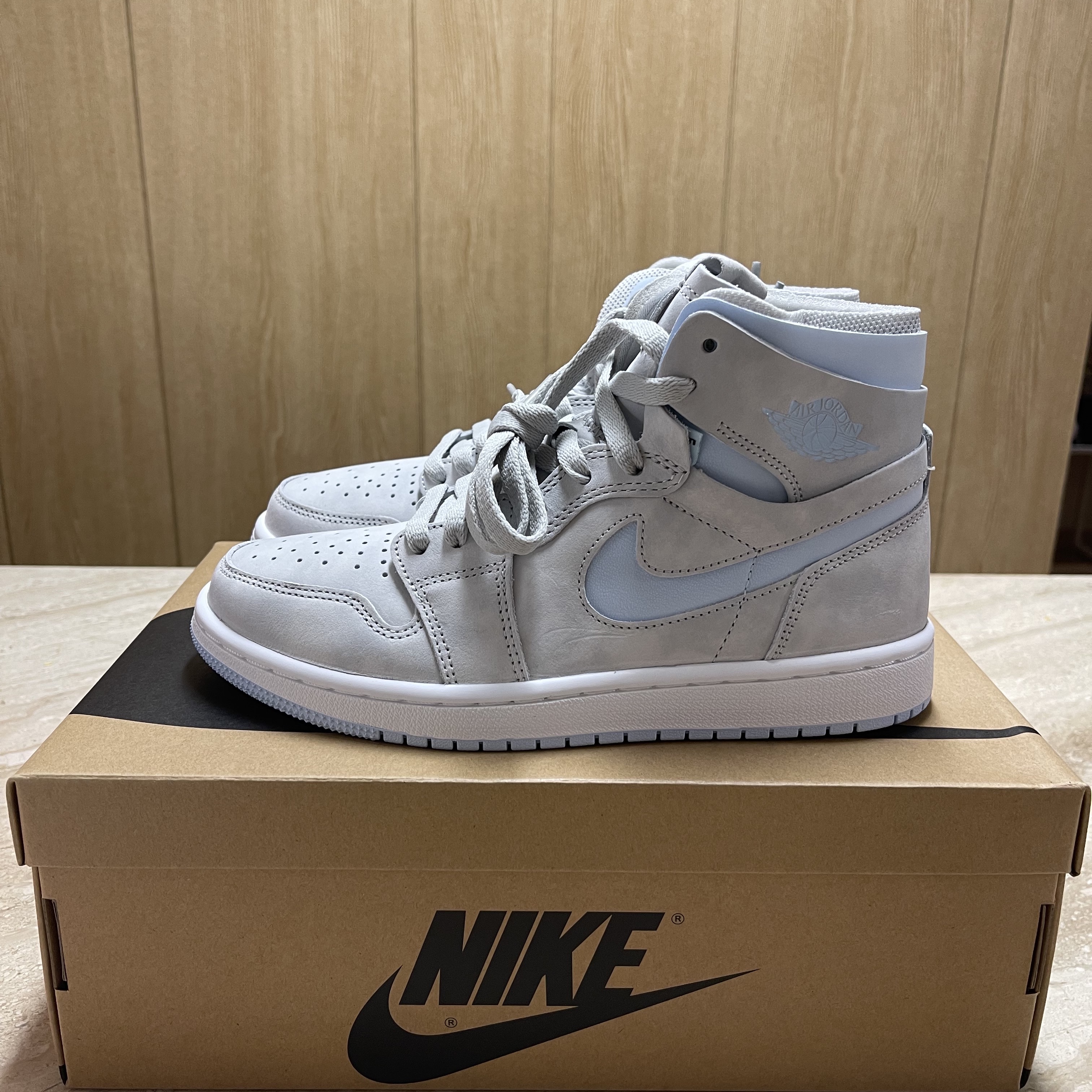 (W) Jordan 1 Zoom Air CMFT Grey Fog and Celestine Blue 착용 스타일 - 1