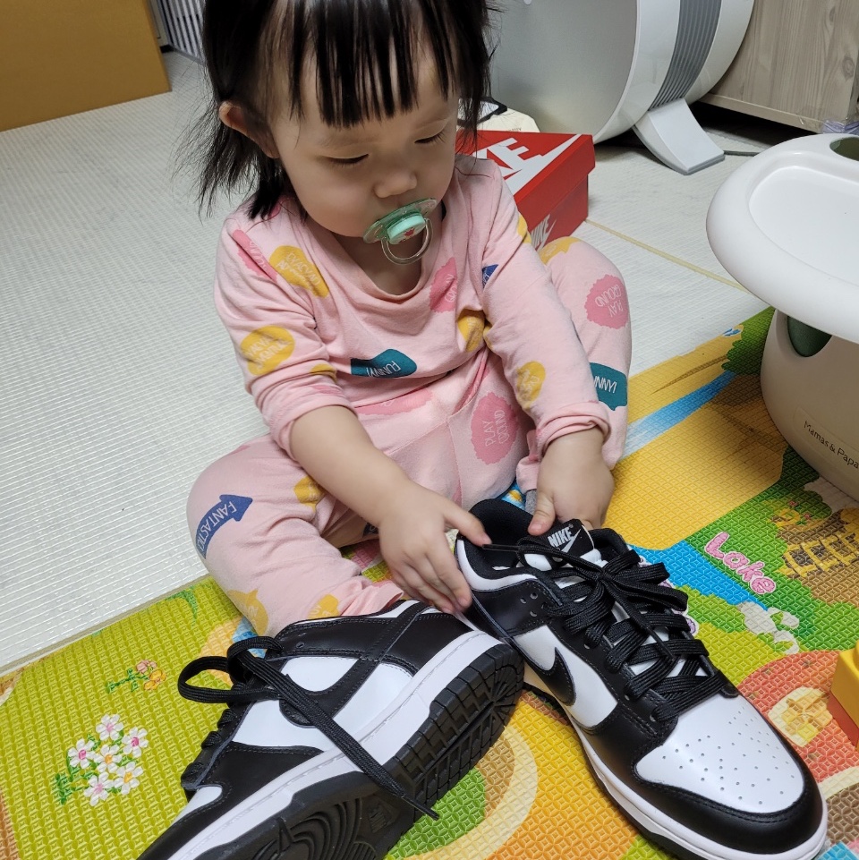 (W) Nike Dunk Low Black 착용 스타일