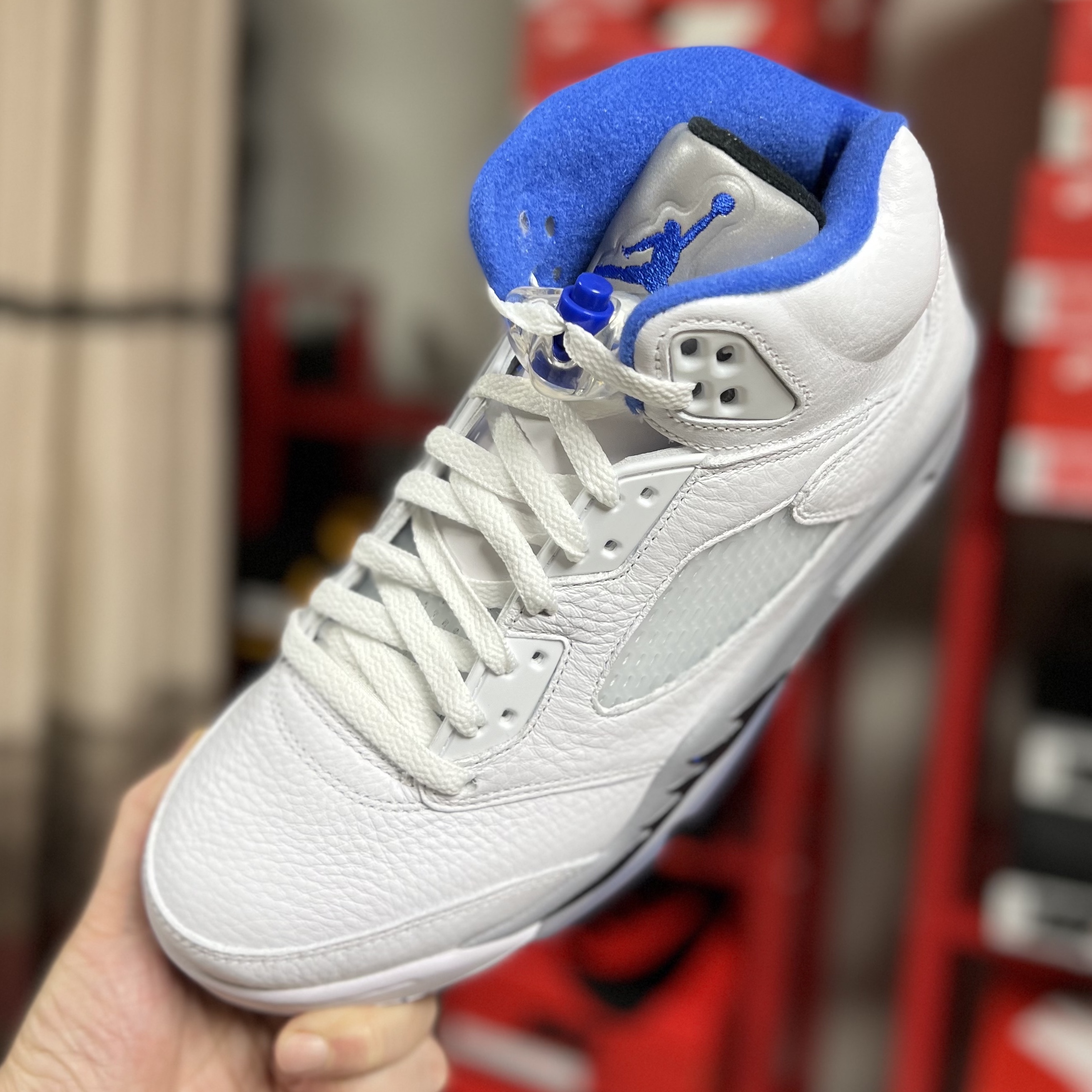 Jordan 5 Retro Stealth 2.0 착용 스타일 - 1