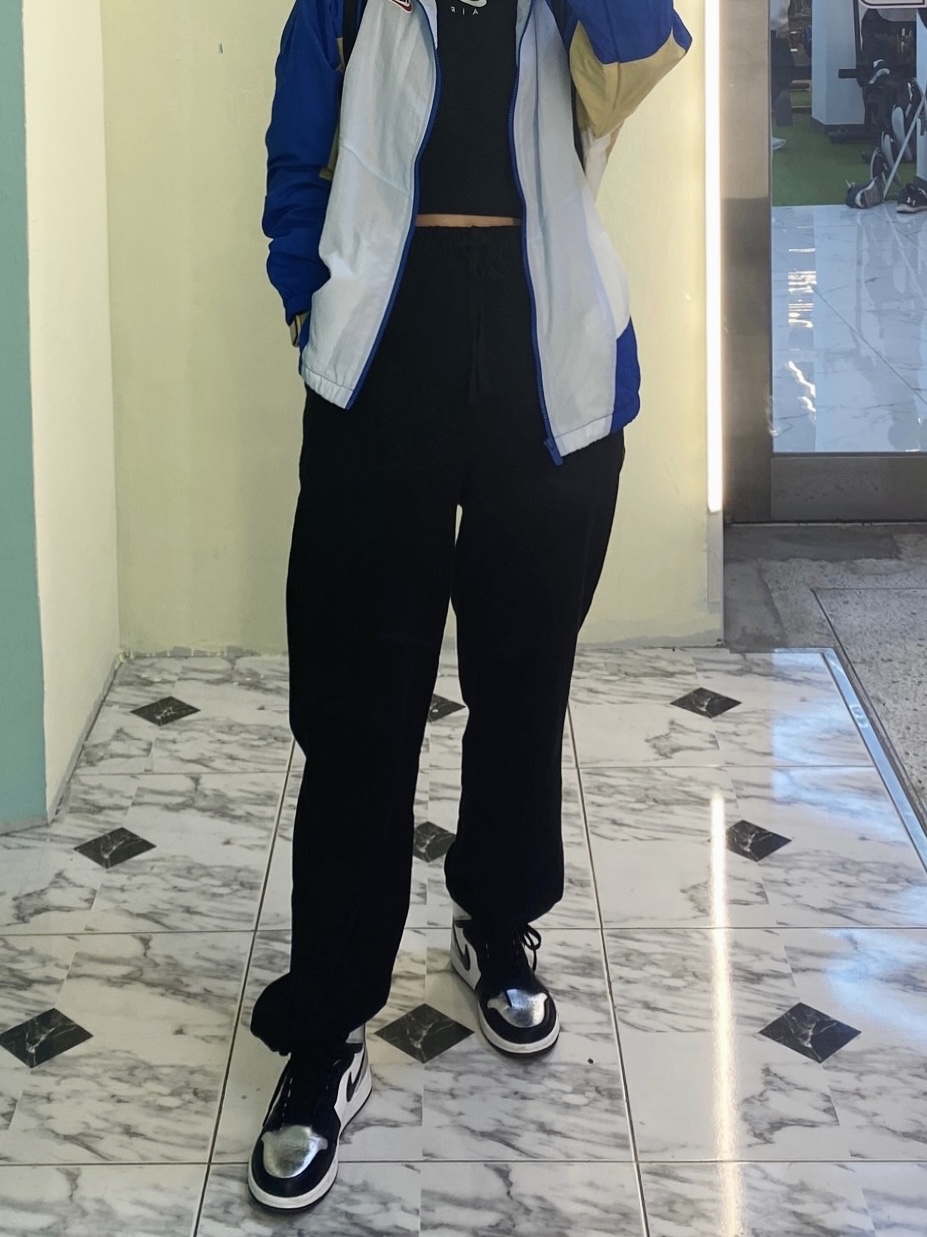 (W) Jordan 1 Retro High OG Silver Toe 착용 스타일 - 1