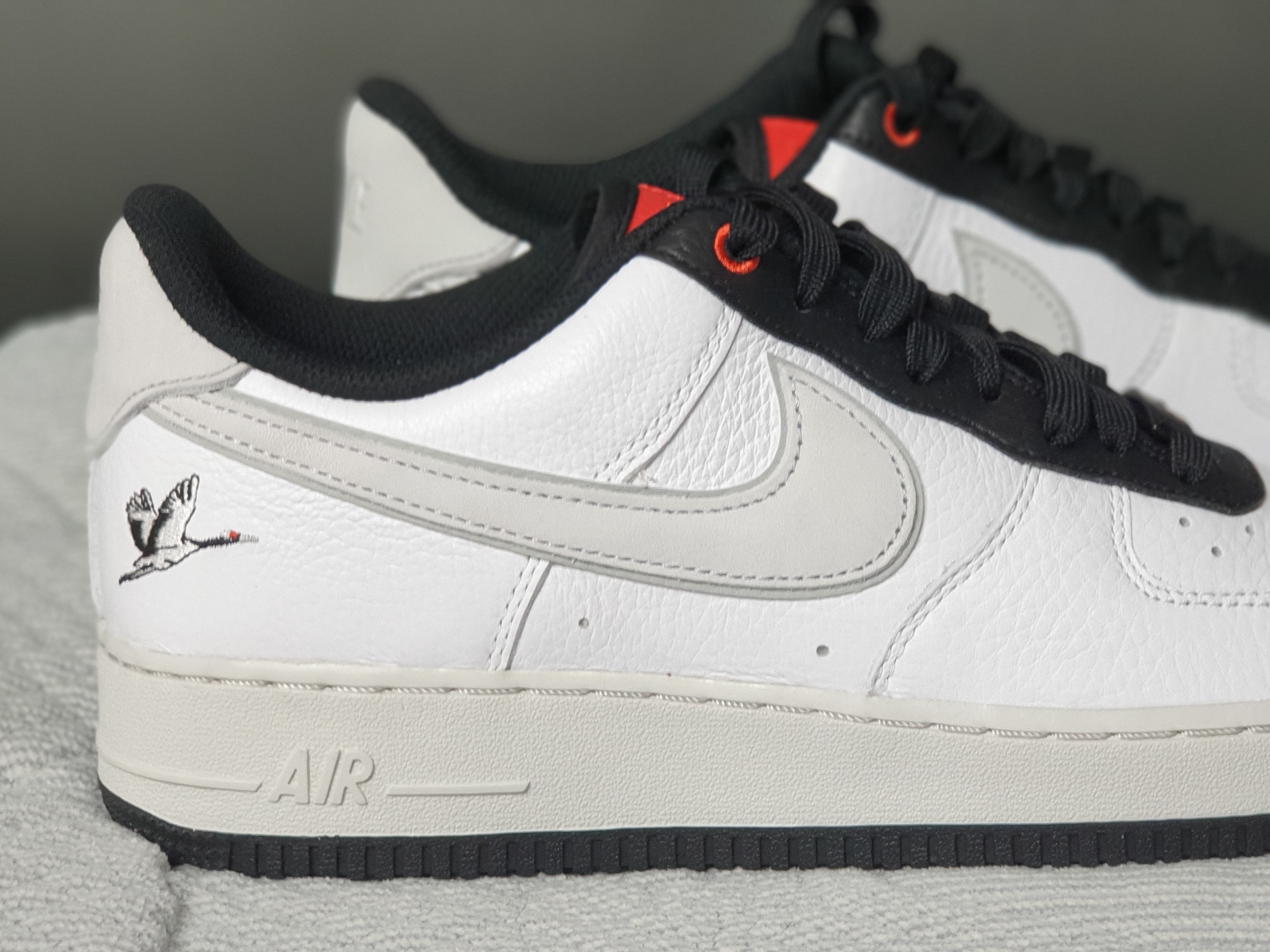 Nike Air Force 1 '07 LX Milky Stork 착용 스타일 - 2