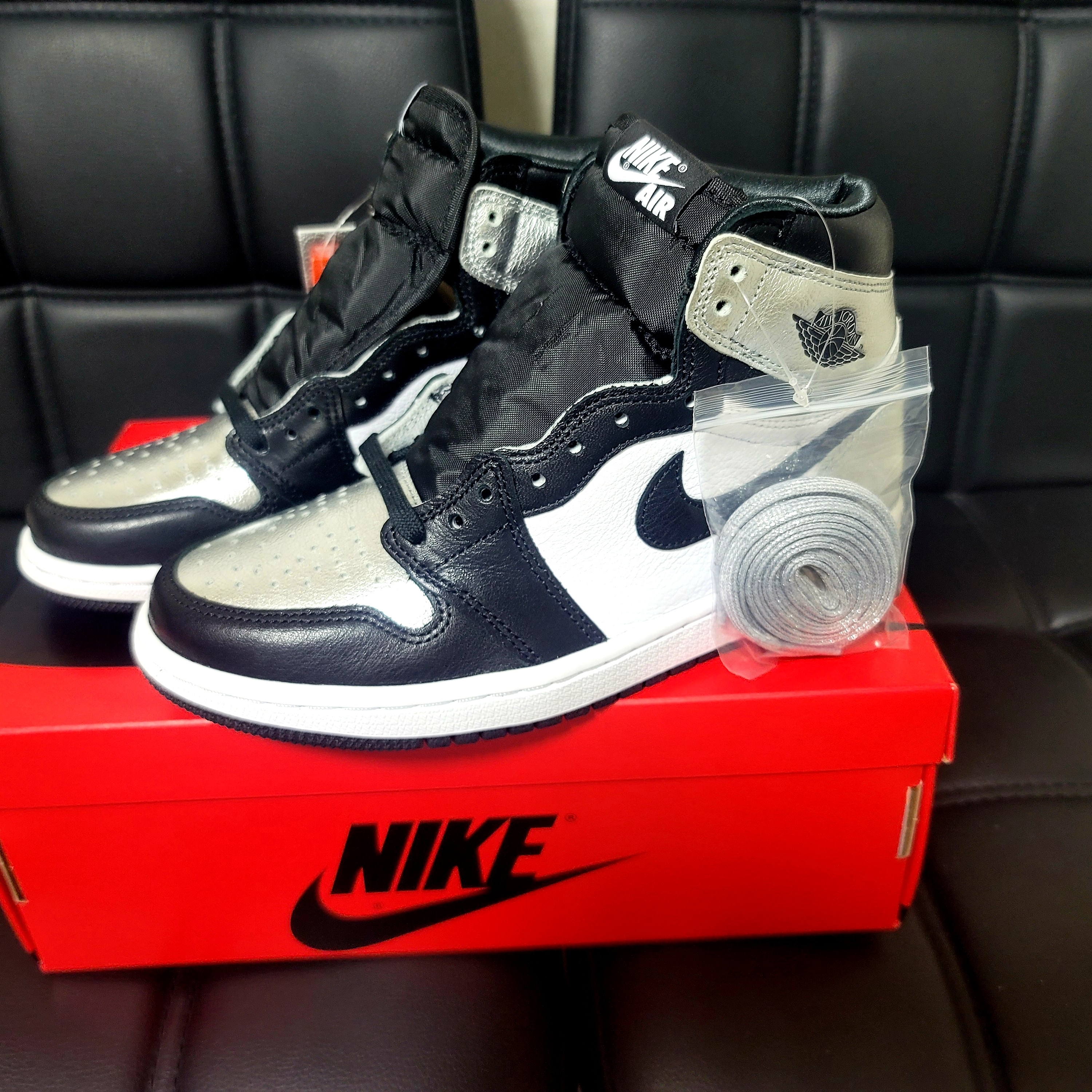 (W) Jordan 1 Retro High OG Silver Toe 착용 스타일 - 1