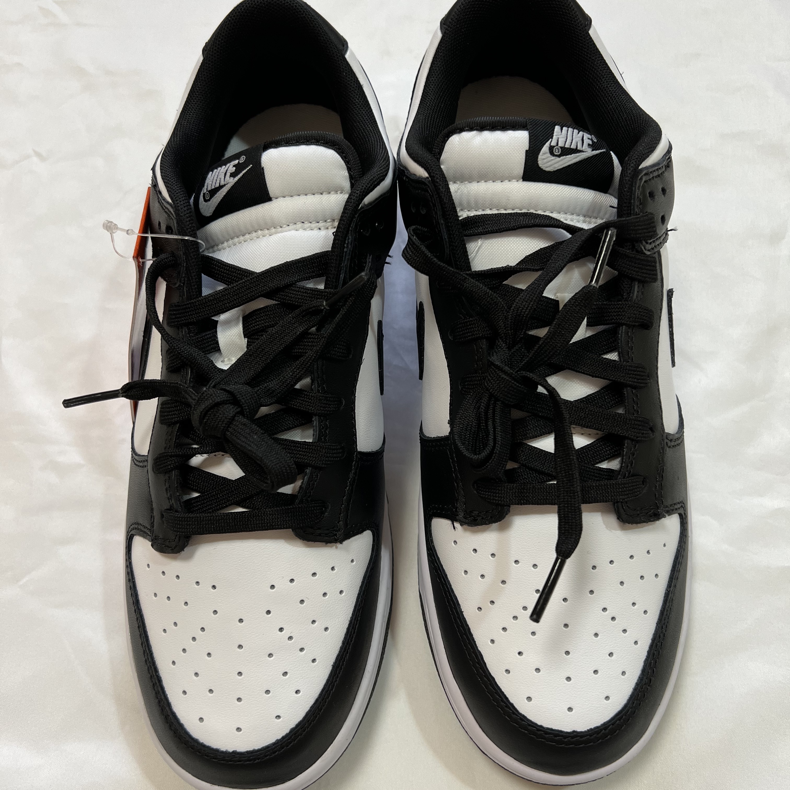 Nike Dunk Low Retro Black 착용 스타일 - 1