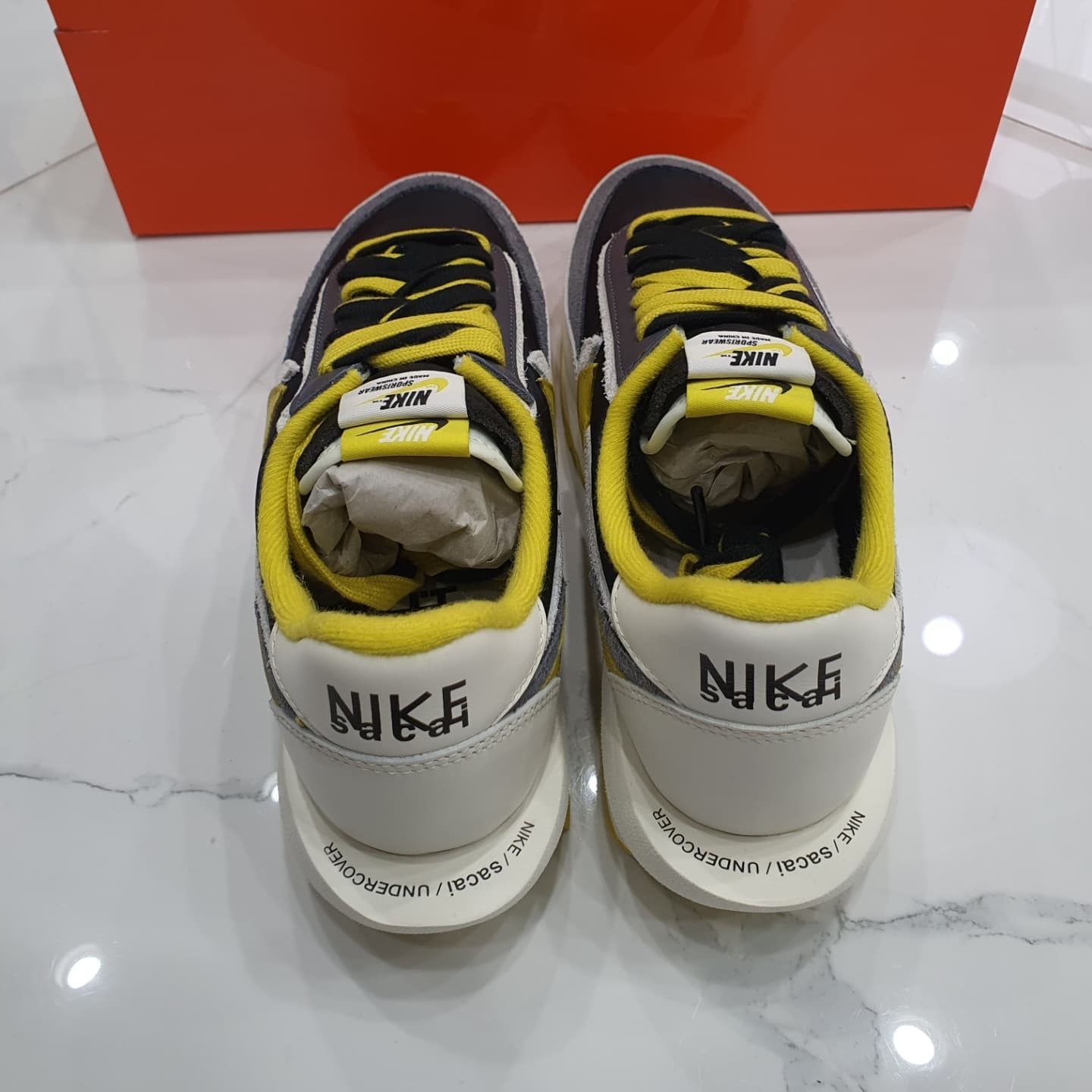 Nike x Sacai x Undercover LDWaffle Black Bright Citron 착용 스타일 - 4