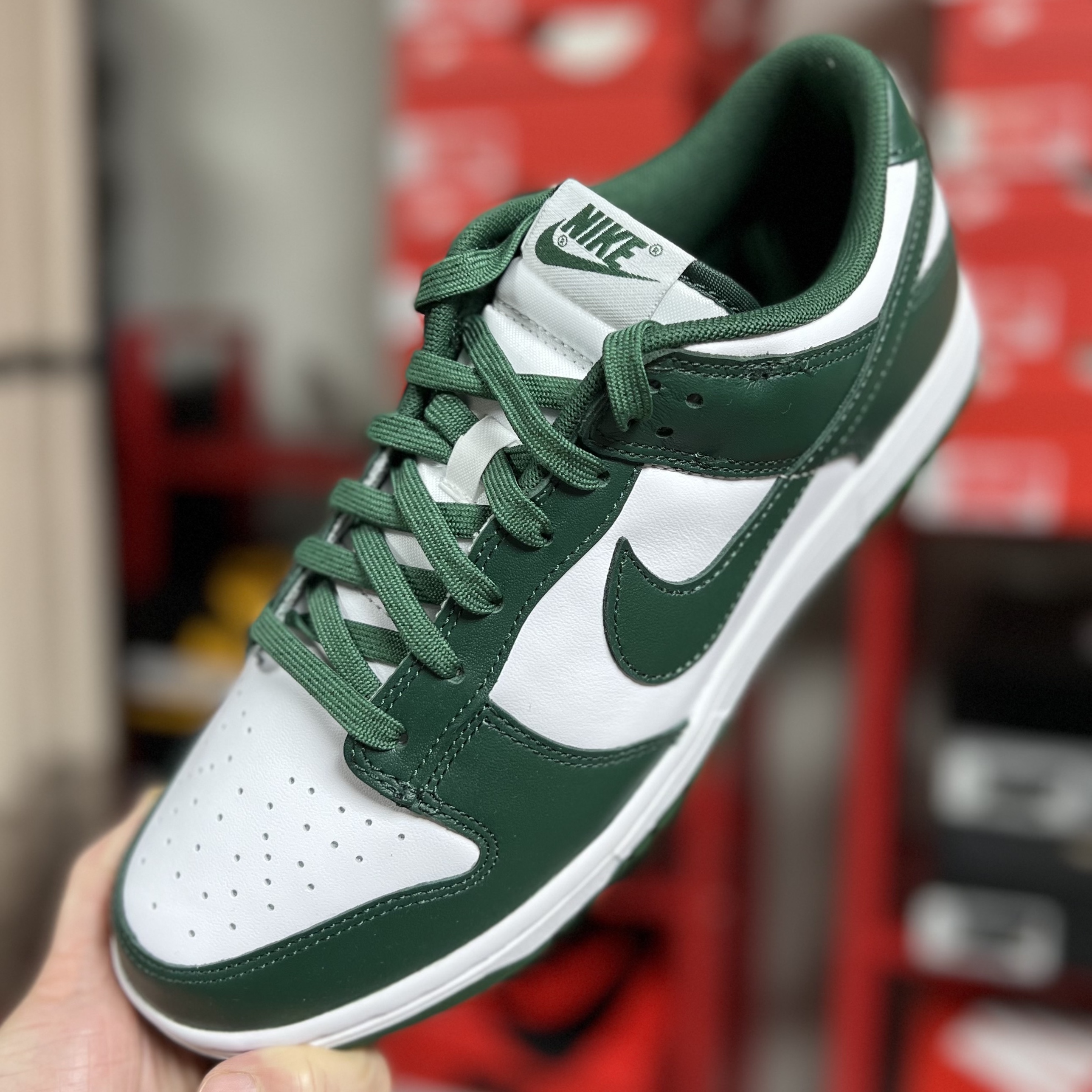 Nike Dunk Low Retro Varsity Green 착용 스타일 - 1