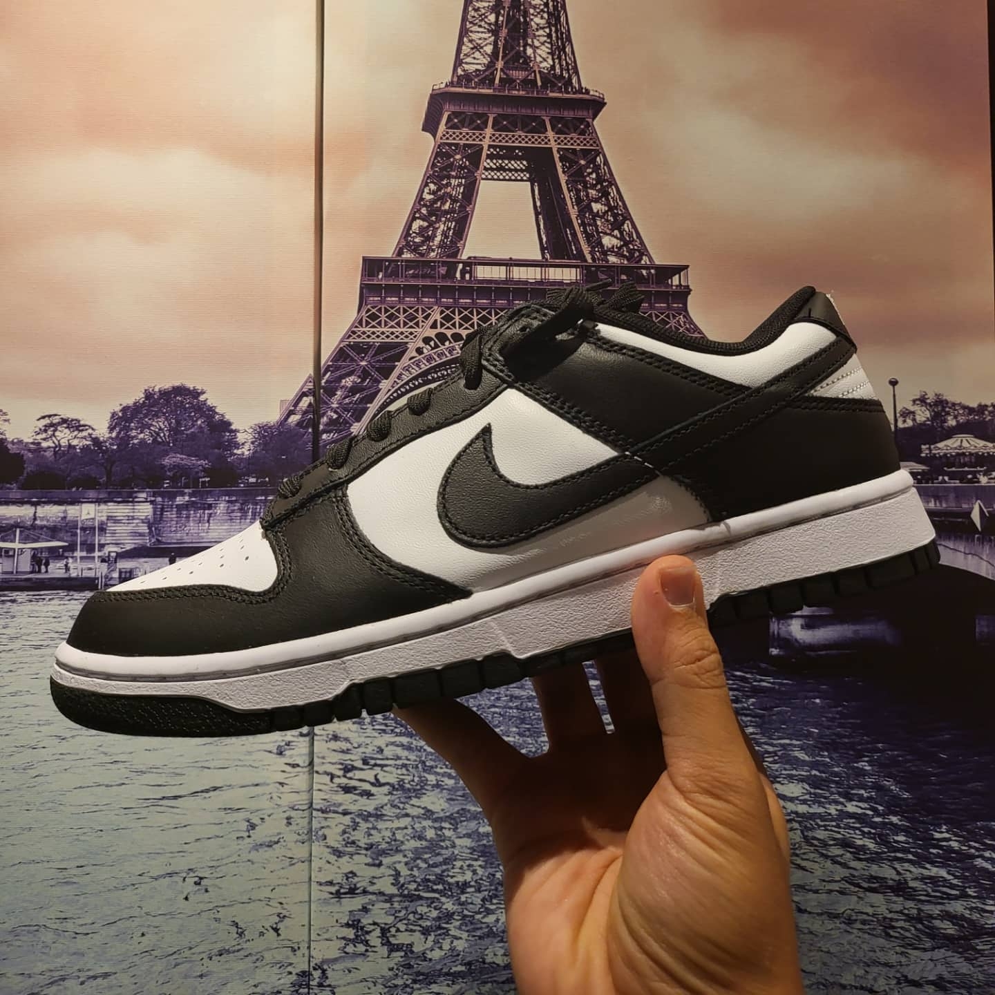 Nike Dunk Low Retro Black 착용 스타일 - 2