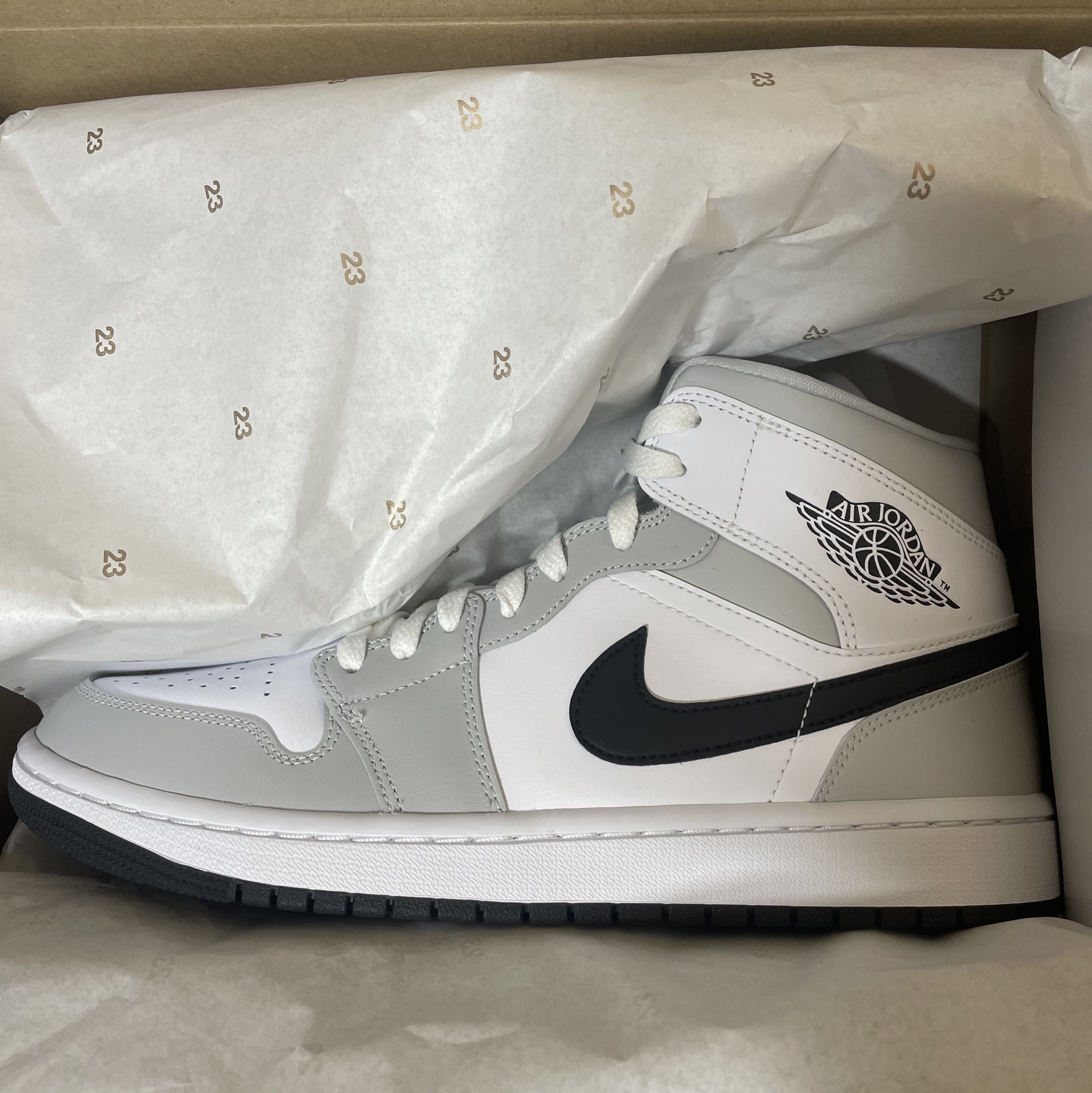 (W) Jordan 1 Mid Grey Fog 착용 스타일