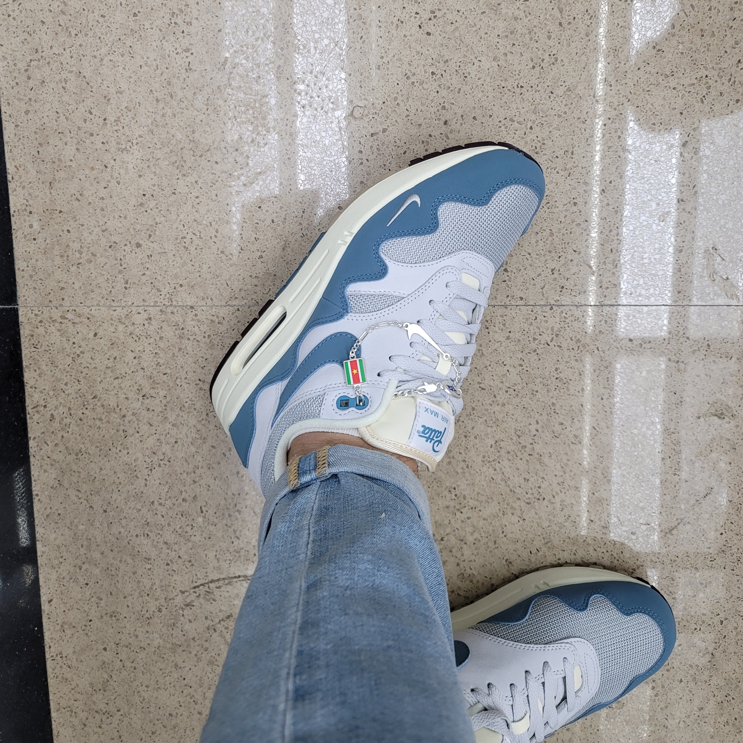 Nike x Patta Air Max 1 Noise Aqua 착용 스타일