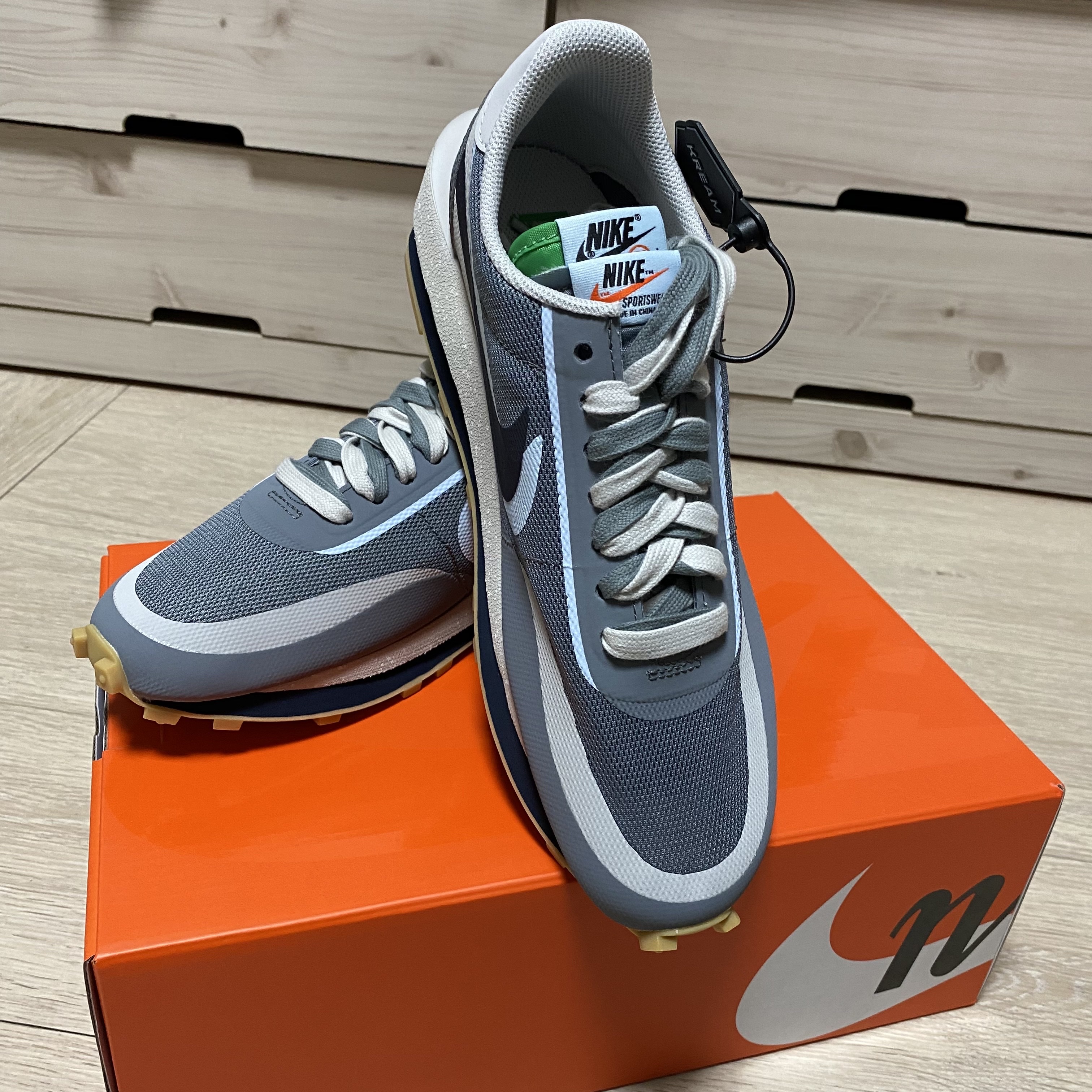 Nike x Sacai x Clot LDWaffle Cool Grey 착용 스타일 - 2