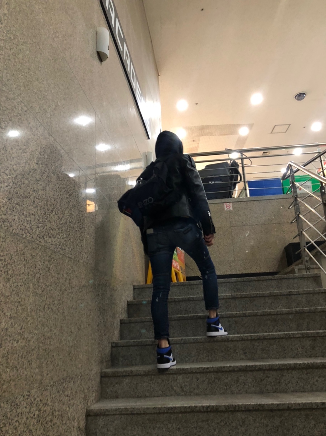 Jordan 1 Mid Racer Blue 착용 스타일