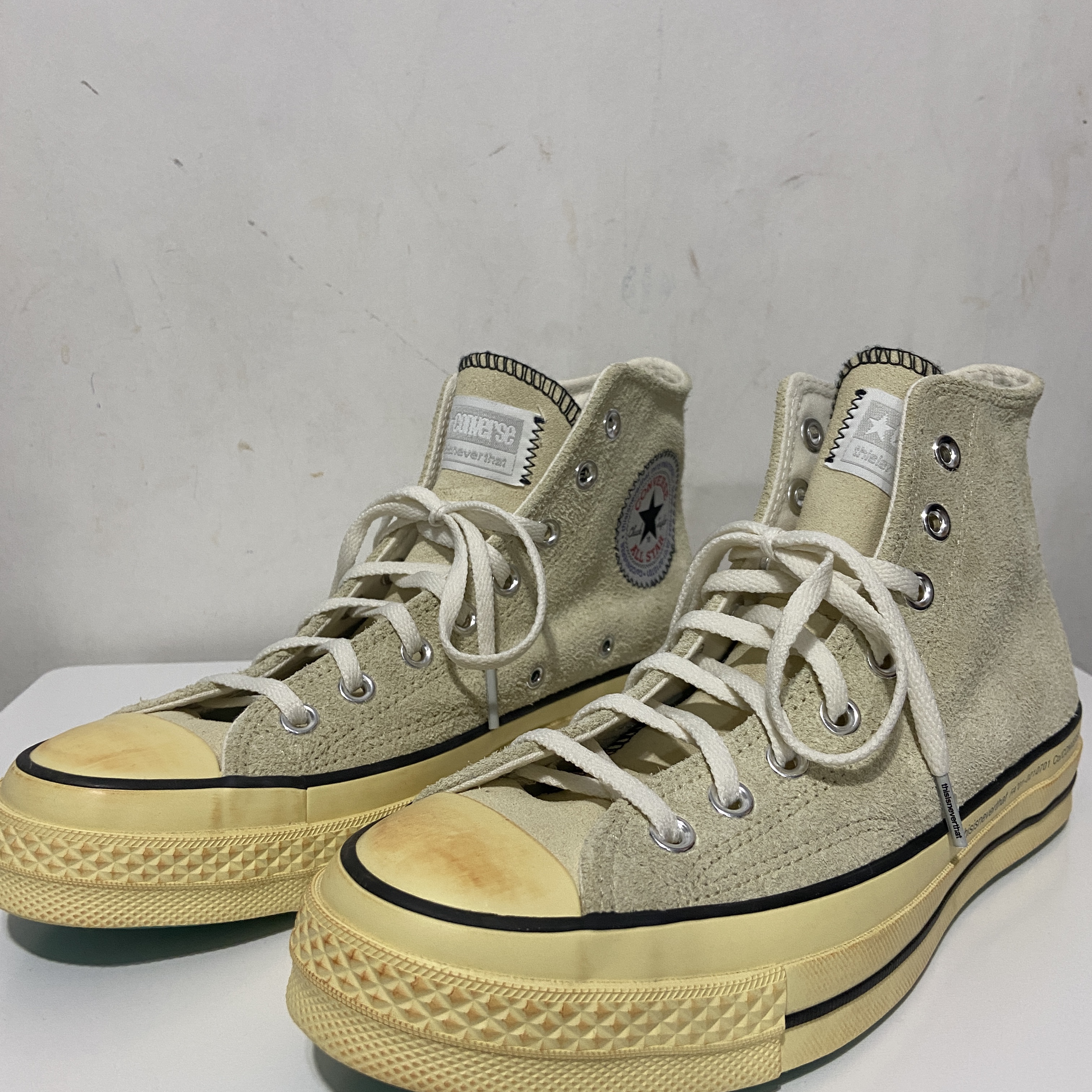 Converse x Thisisneverthat Chuck 70 High Lemon Icing 착용 스타일 - 1