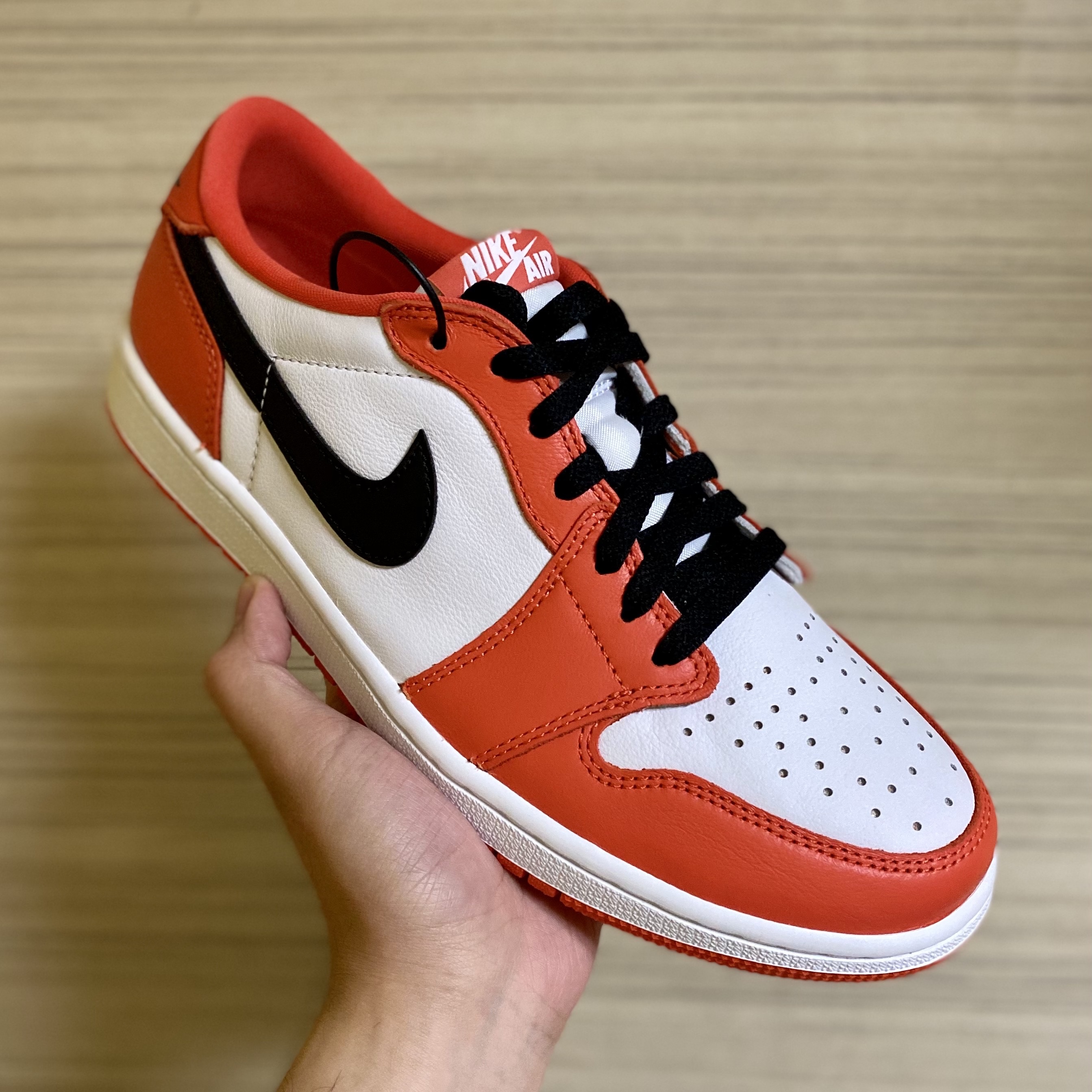 Jordan 1 Retro High OG CO.JP Midnight Navy, Jordan 1 Retro High OG University Blue 착용 스타일 - 3