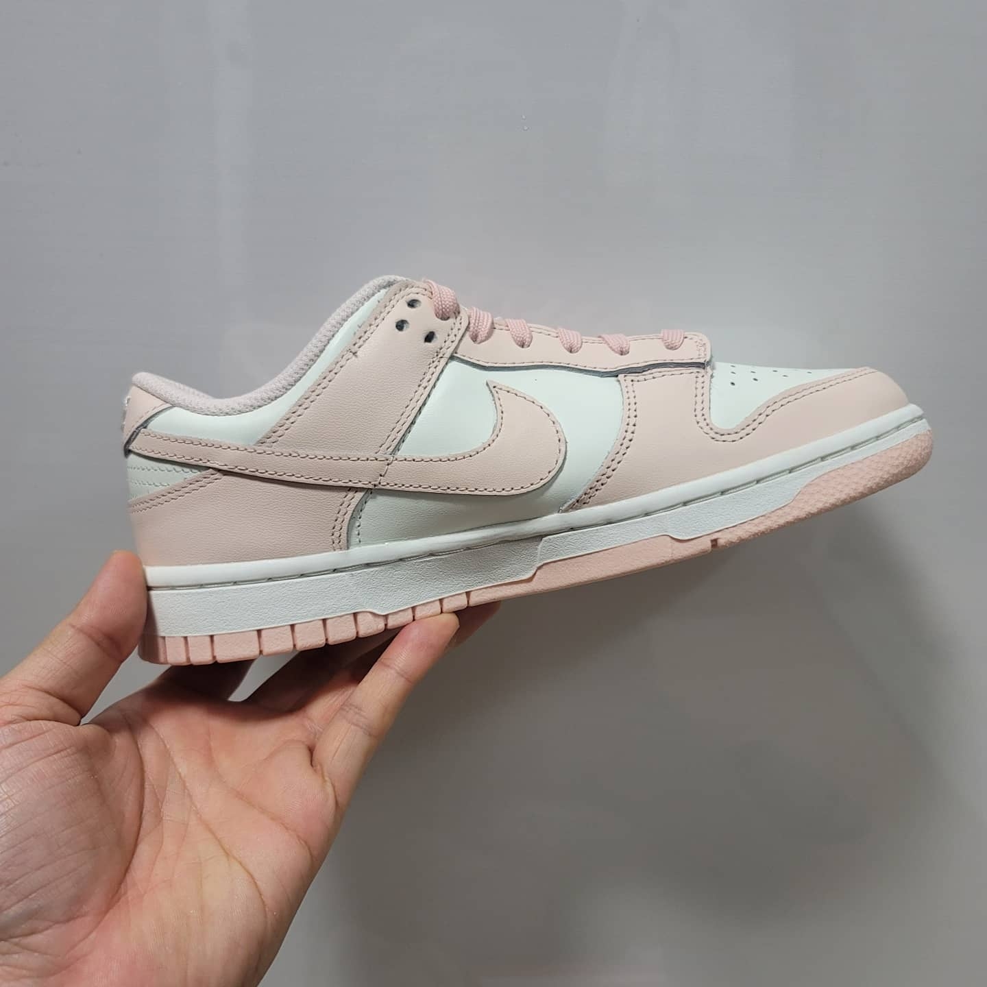 (W) Nike Dunk Low Orange Pearl 착용 스타일 - 2
