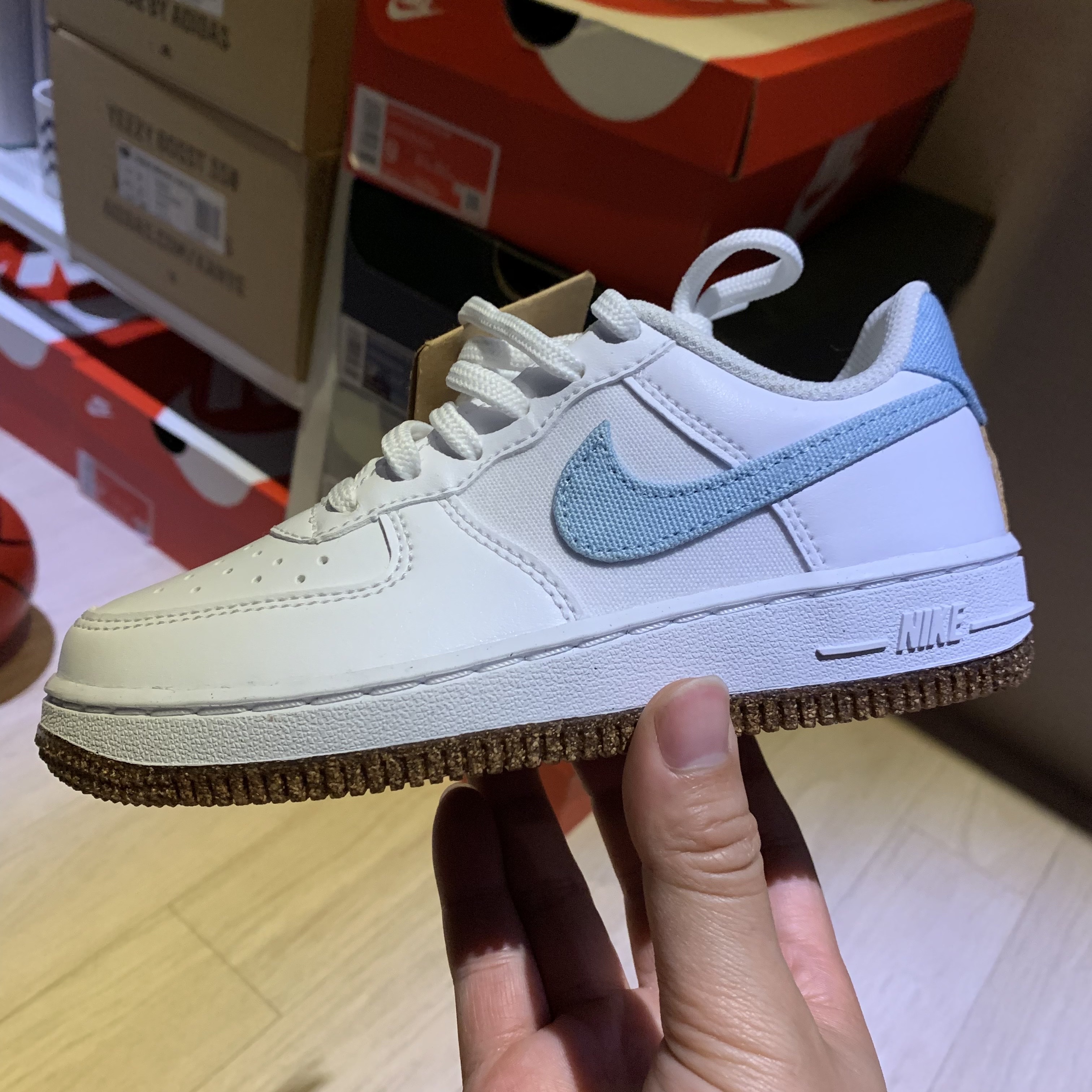 (PS) Nike Air Force 1 LV8 Indigo 착용 스타일