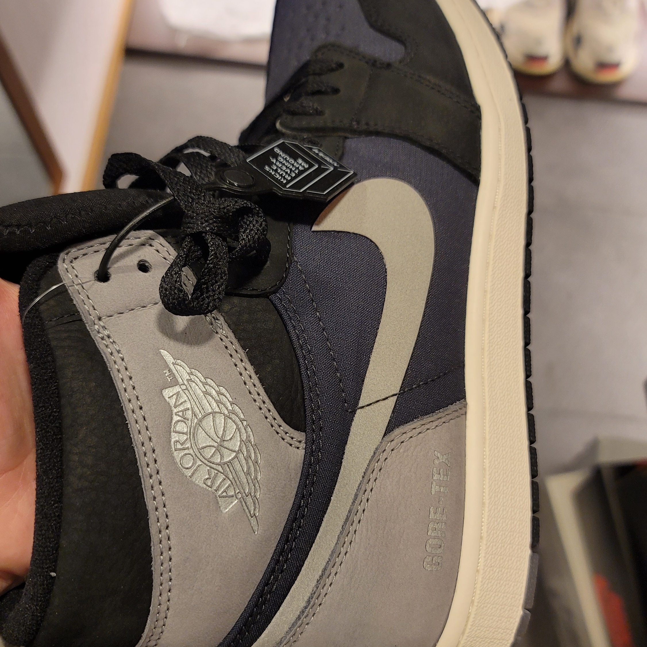 Jordan 1 Element Gore-Tex Particle Grey 착용 스타일 - 3