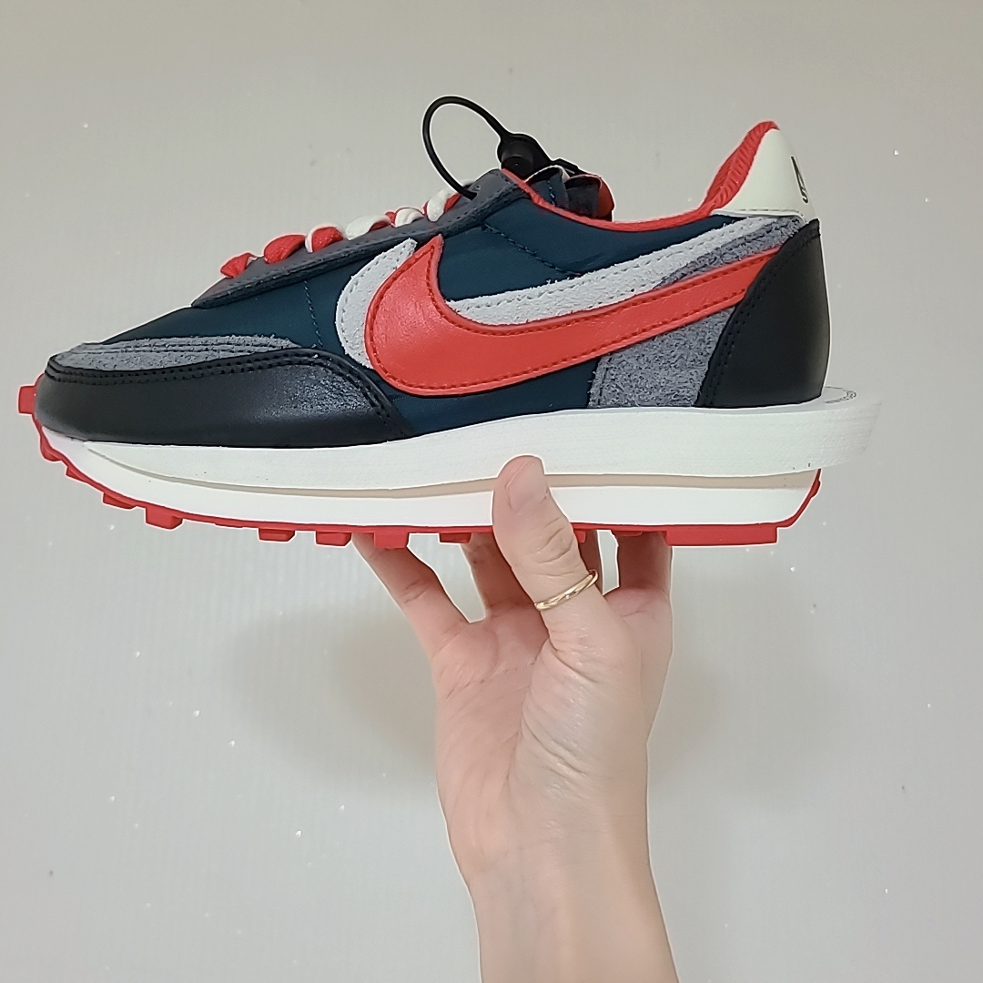 Nike x Sacai x Undercover LDWaffle Midnight Spruce University Red 착용 스타일 - 1