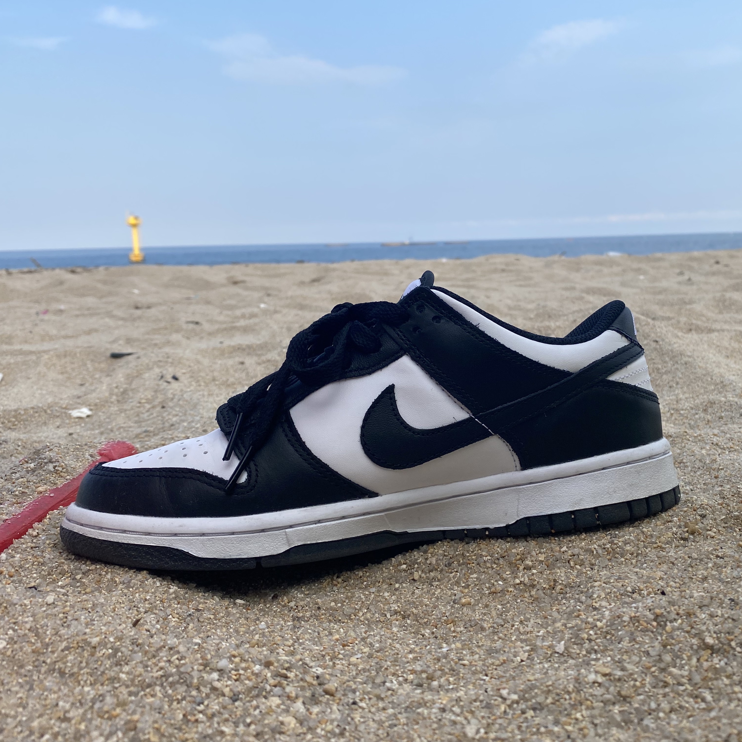 (GS) Nike Dunk Low Black 착용 스타일 - 1