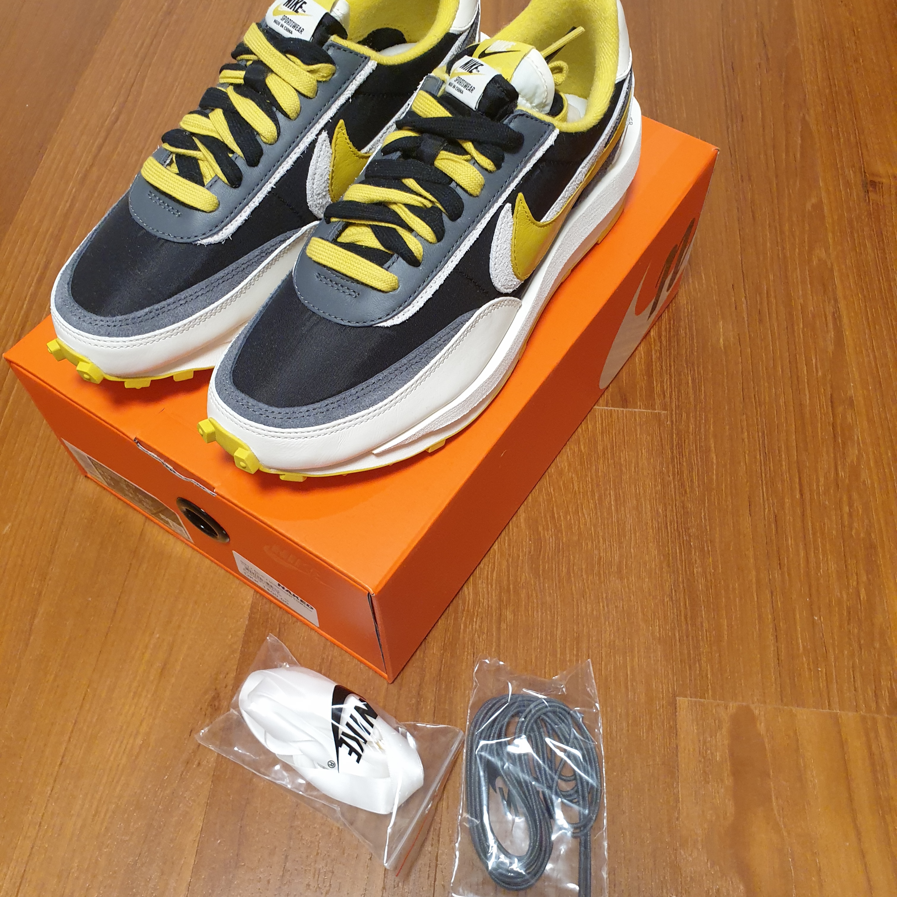 Nike x Sacai x Undercover LDWaffle Black Bright Citron 착용 스타일 - 3