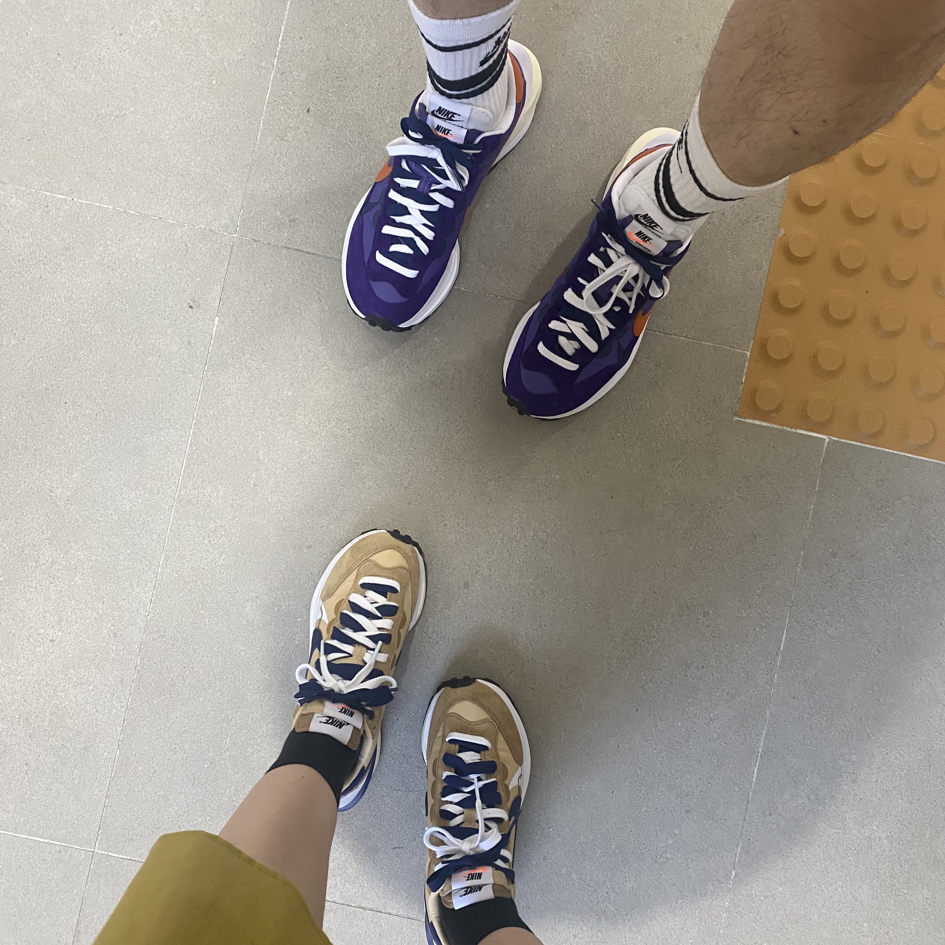 Nike x Sacai VaporWaffle Sesame and Blue Void, Nike x Sacai VaporWaffle Dark Iris 착용 스타일